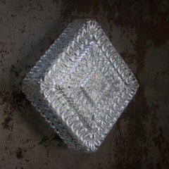 Appliques en verre clair du milieu du siècle Montures affleurantes