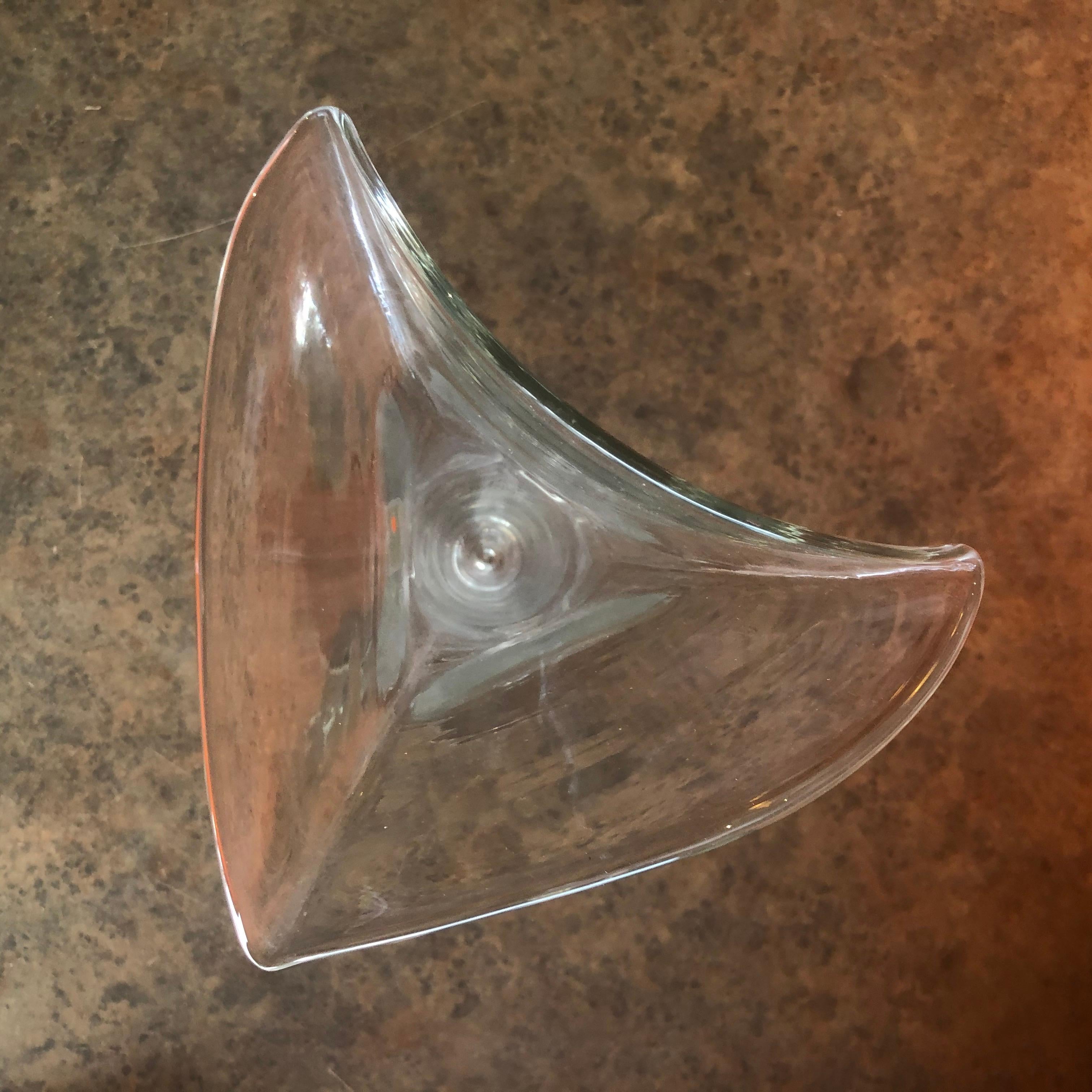 Vase trompette en verre transparent de l'époque médiévale de Blenko en vente 1