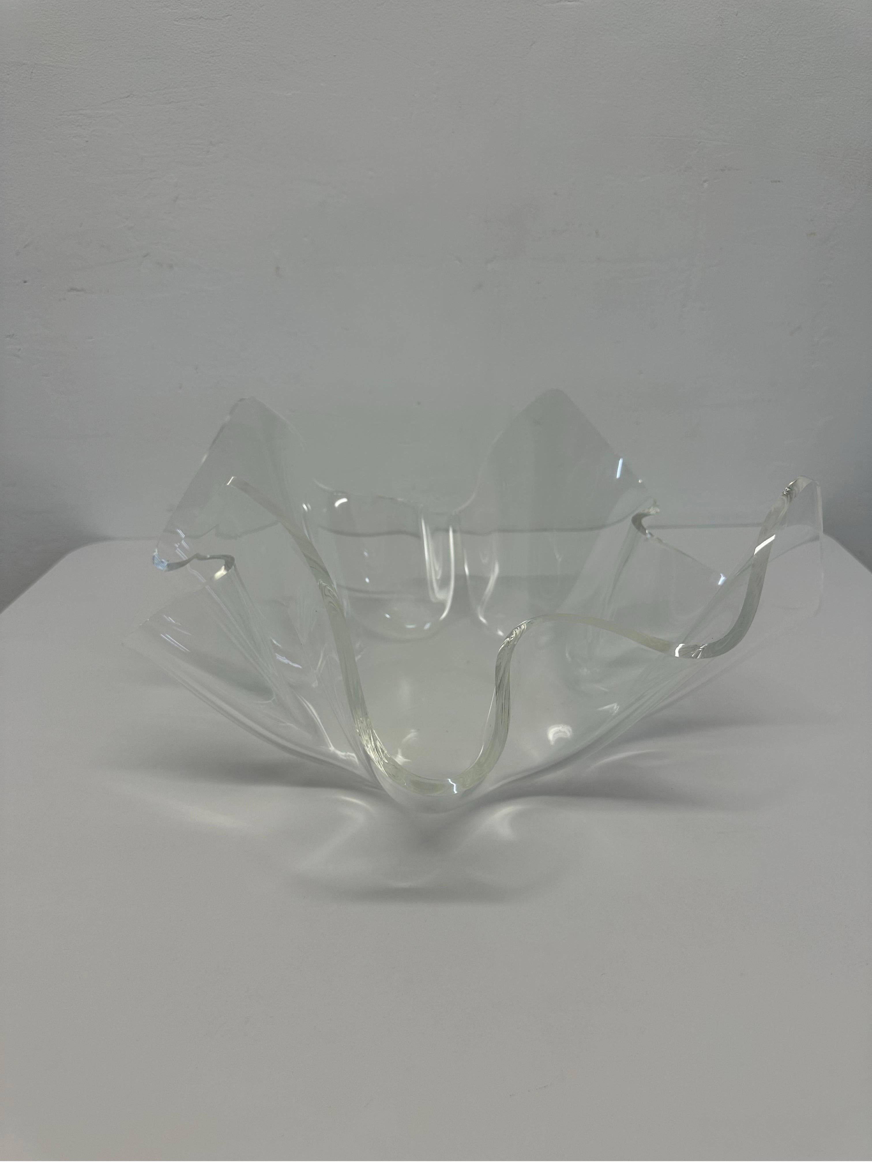Mid-Century Clear Lucite Handkerchief Draped Bowl In Good Condition For Sale In Miami, FL
