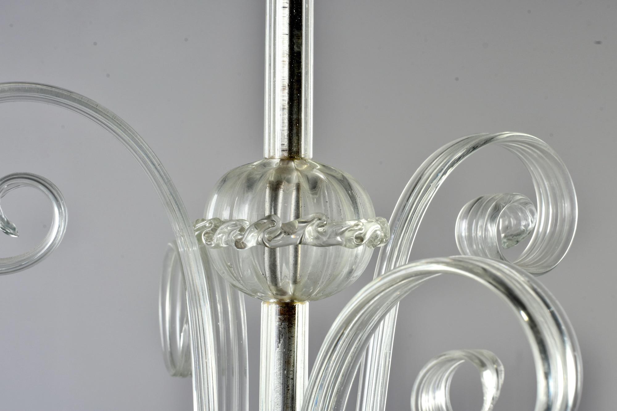 Lustre à six lumières en verre de Murano clair du milieu du siècle en vente 3