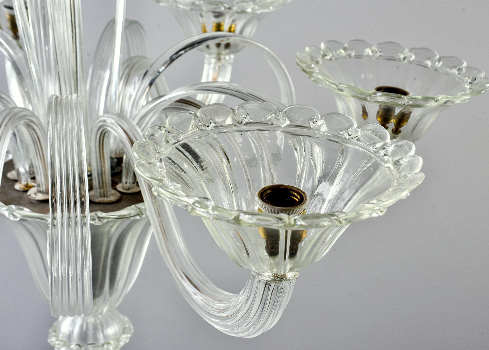 Lustre à six lumières en verre de Murano clair du milieu du siècle en vente 6