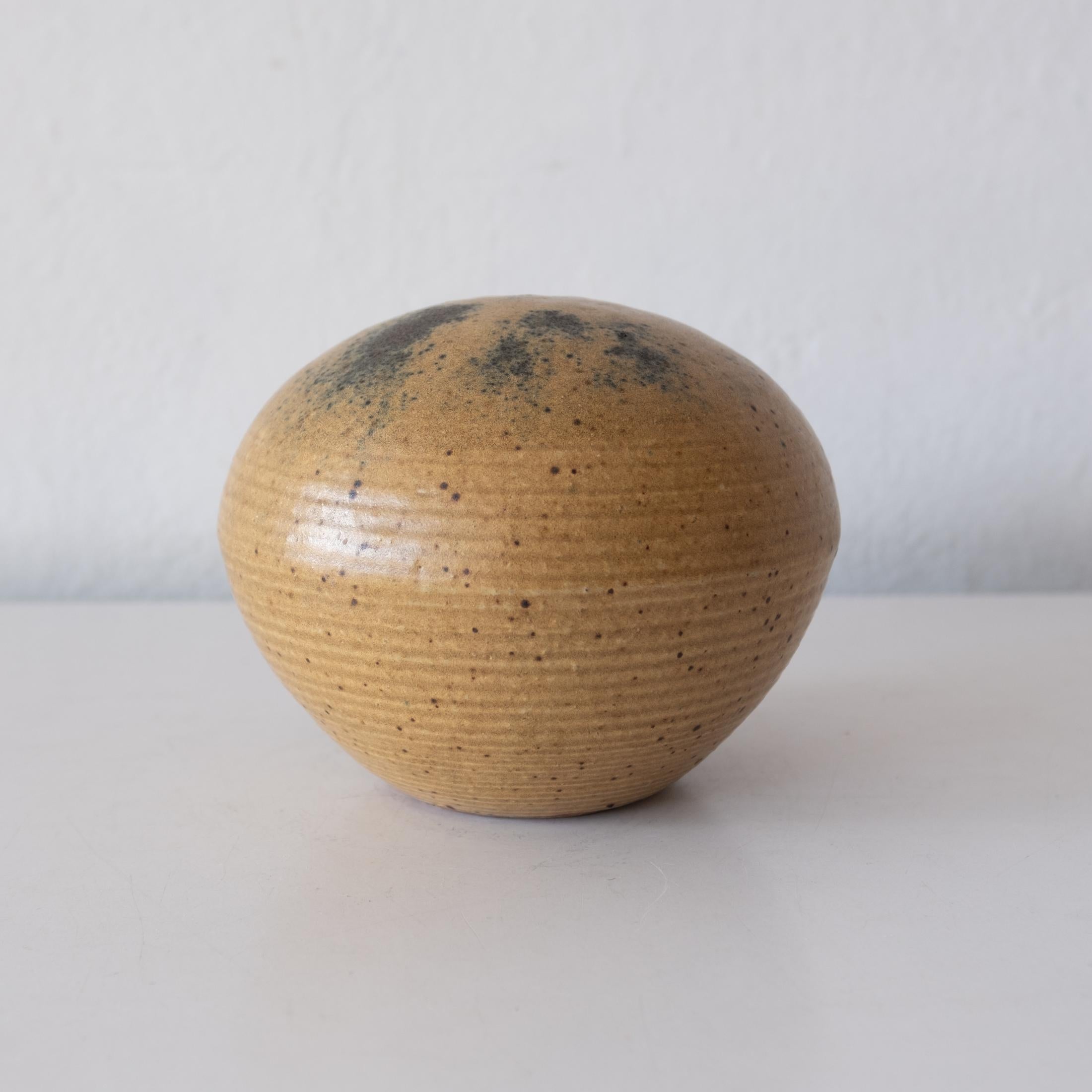 Mid-Century Closed Form Ceramic Sculpture  In Good Condition For Sale In San Diego, CA