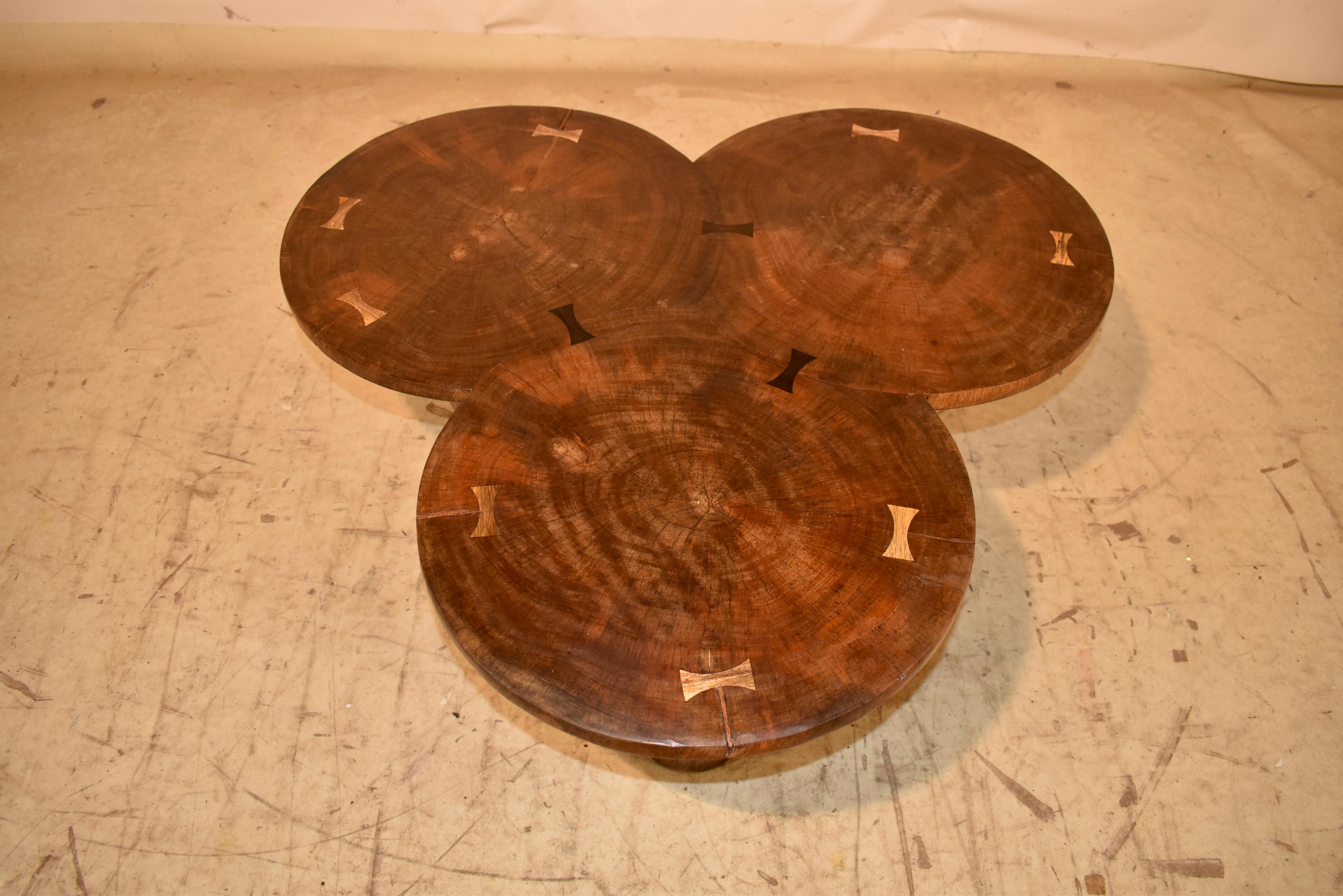 Late 20th Century Mid-Century Clover Shaped Coffee Table For Sale