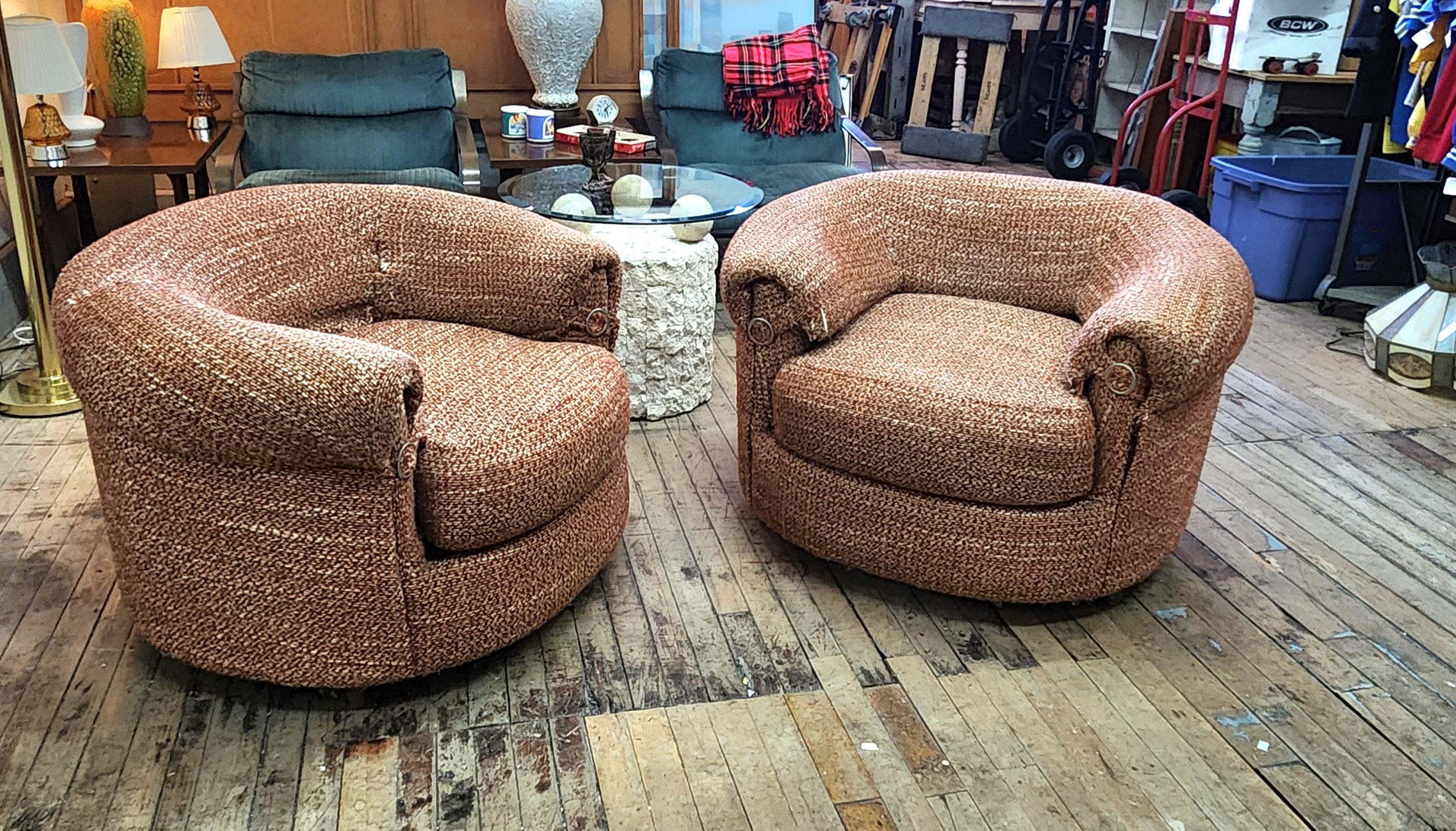 Mid-Century Club Barrell Chairs in the style of Milo Baughman For Sale 5