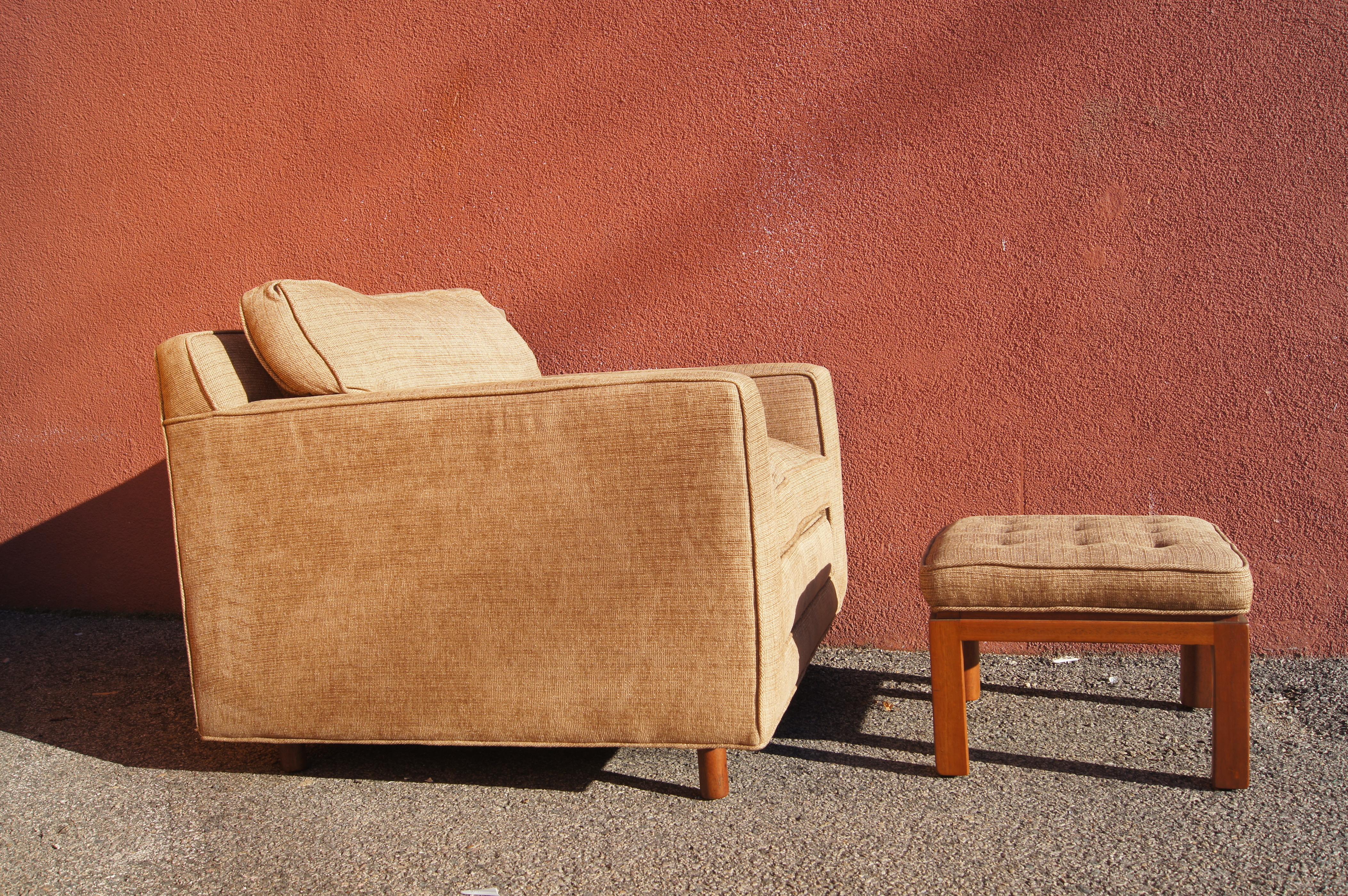 Mid-Century Club Chair and Ottoman by Harvey Probber In Good Condition For Sale In Dorchester, MA