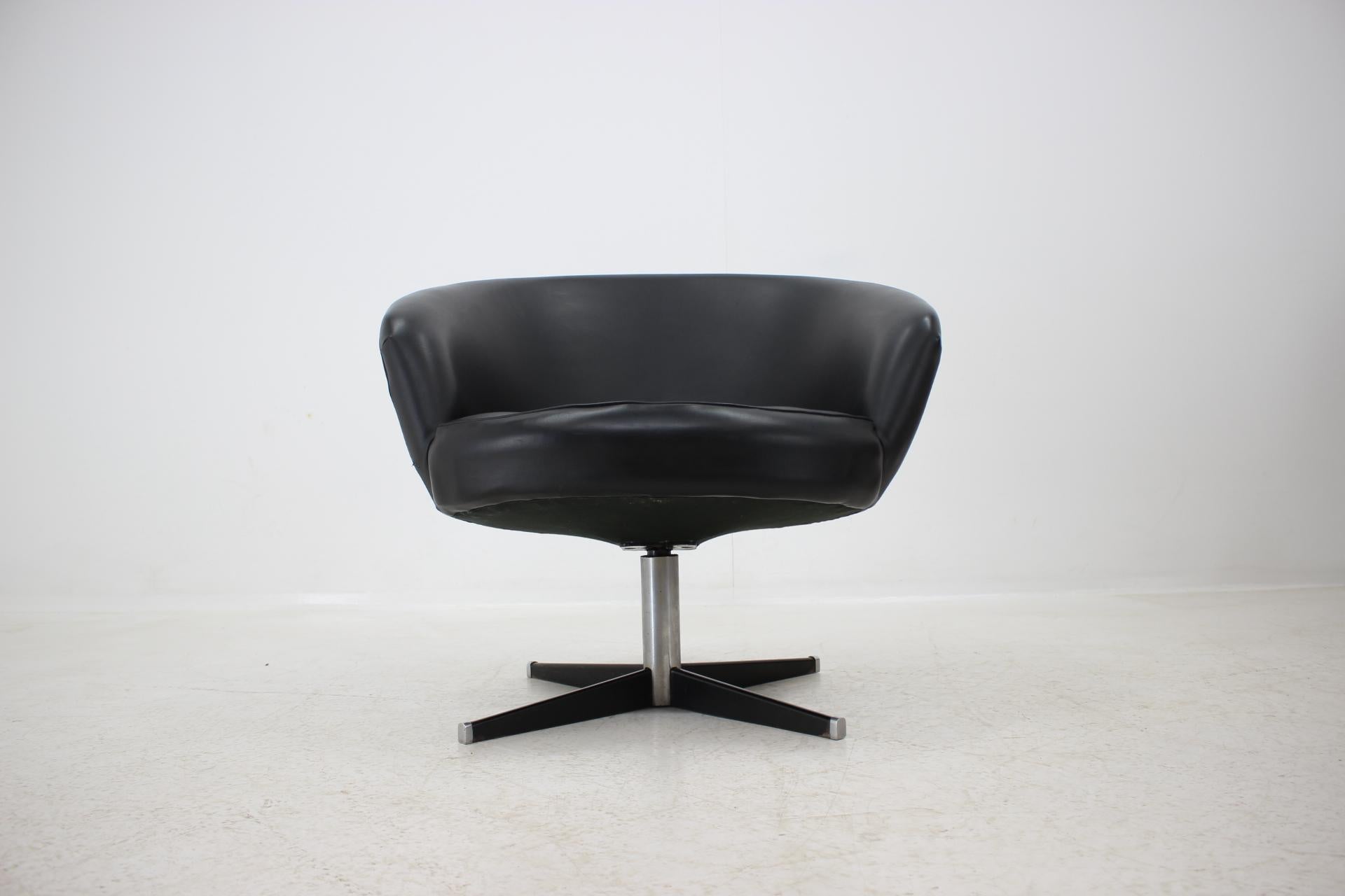 Midcentury Club Chair Capitol, Germany, 1960s In Good Condition For Sale In Praha, CZ