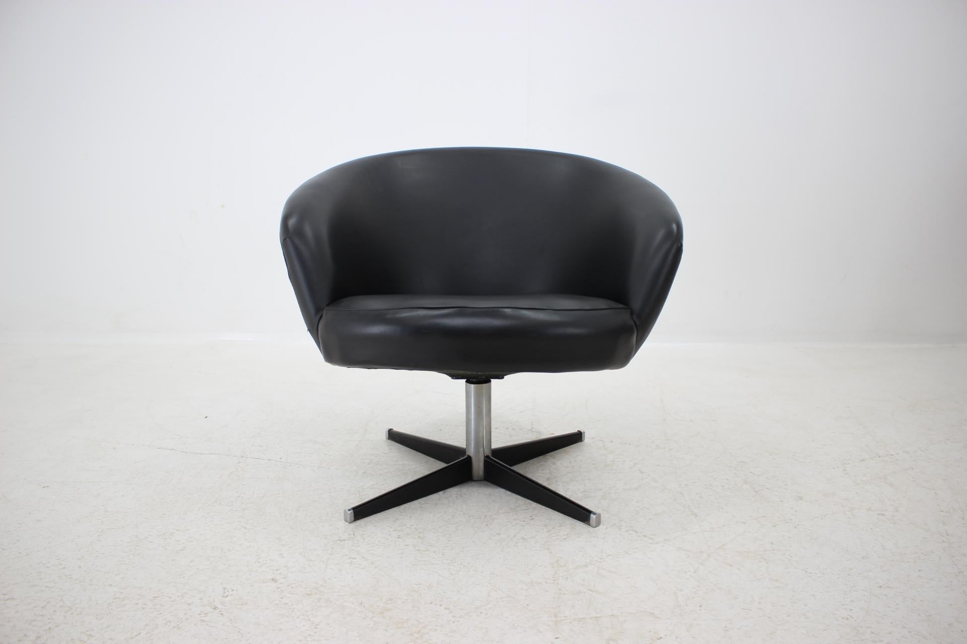 Mid-20th Century Midcentury Club Chair Capitol, Germany, 1960s For Sale