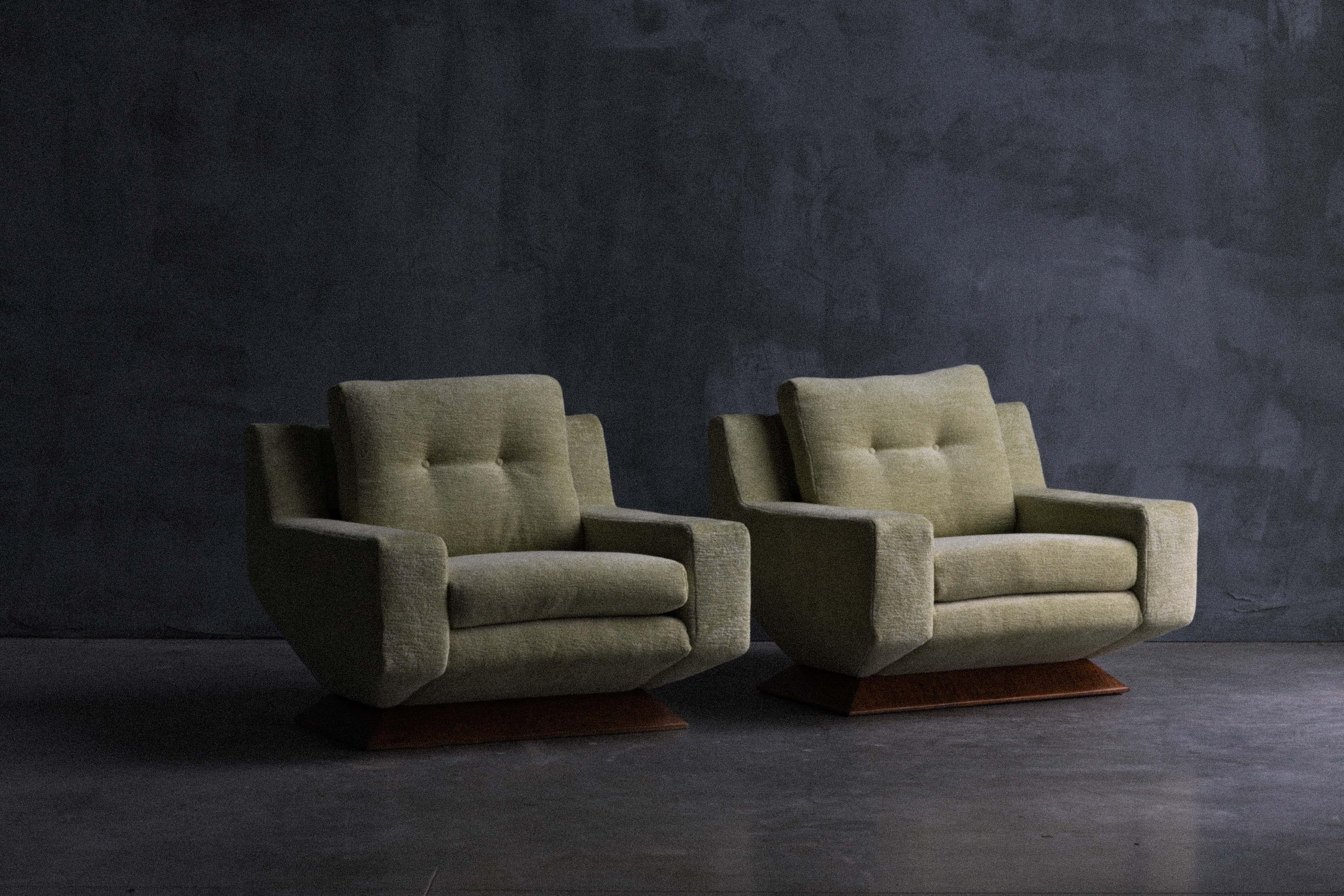 Mid-Century Club Chairs in Pierre Frey Chenille, Italy, 1960s For Sale 10