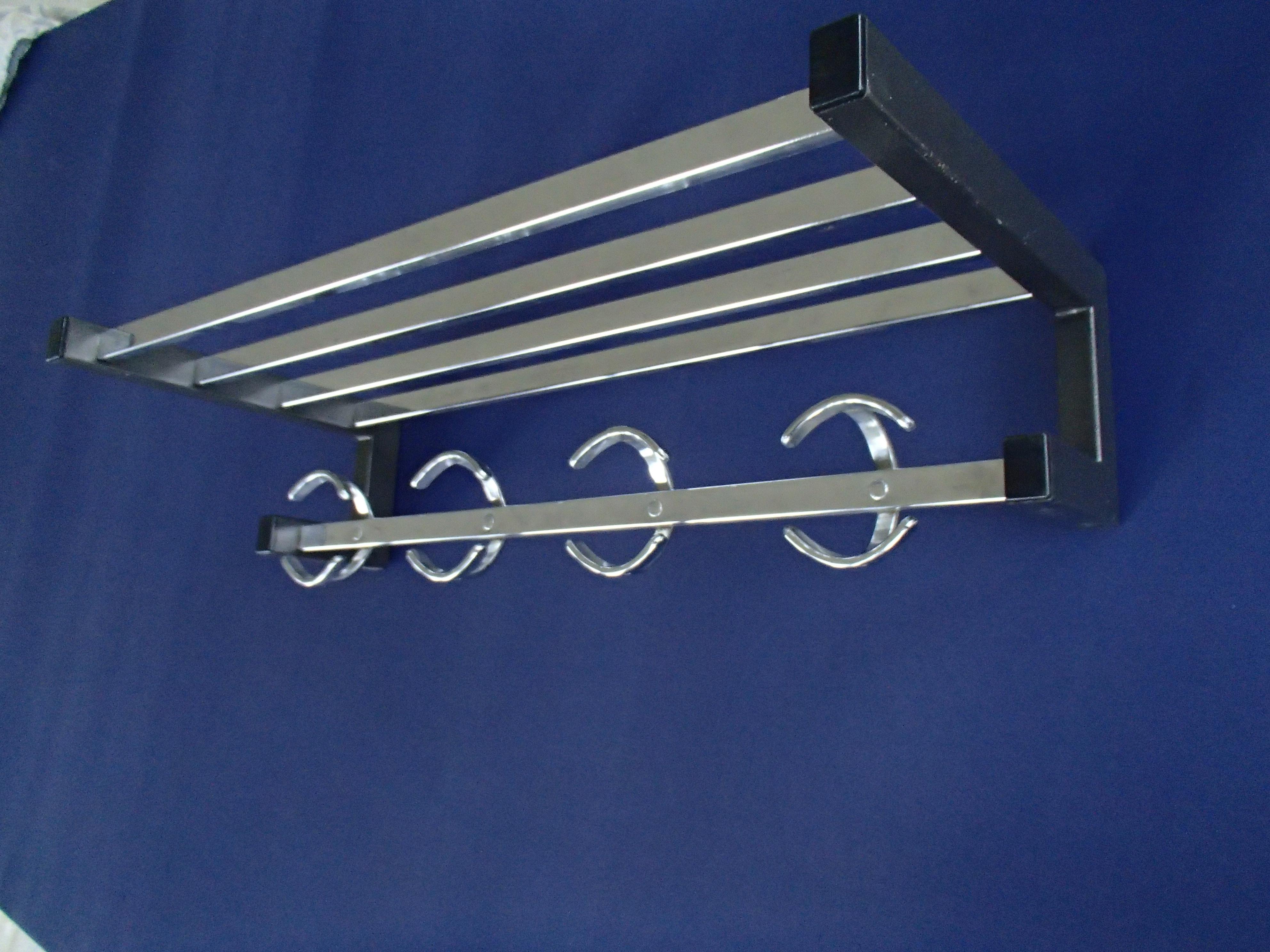 Midcentury Coat Rack Chrome In Good Condition For Sale In Weiningen, CH