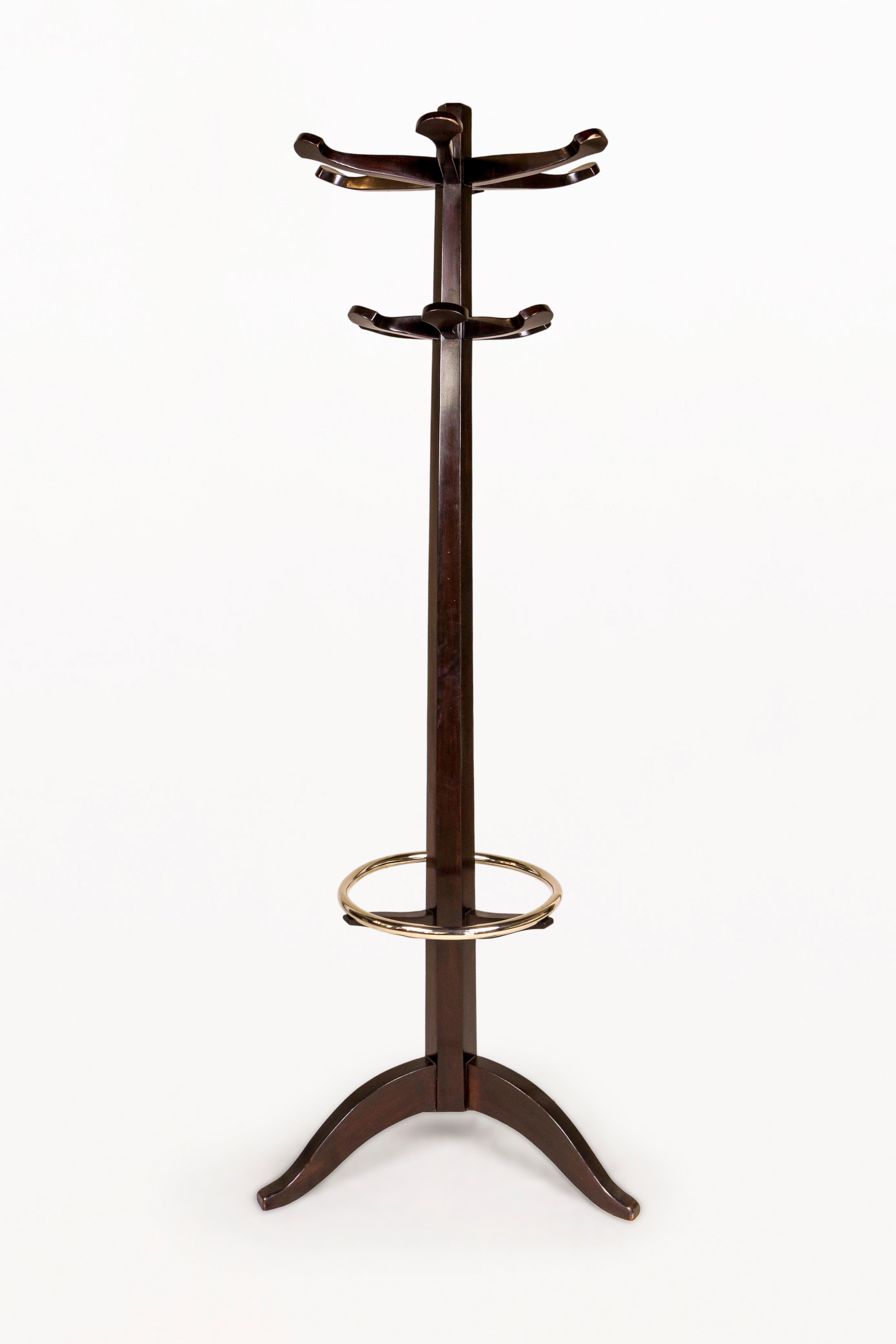 DESCRIZIONE: Appendiabiti di metà secolo di Stella, circa 1950, Francia. Numerato.  Pezzo molto decorativo realizzato in faggio ebanizzato. Circa 1940, Francia.

CONDIZIONE: Condizioni vintage molto buone. Usura coerente con l'età e