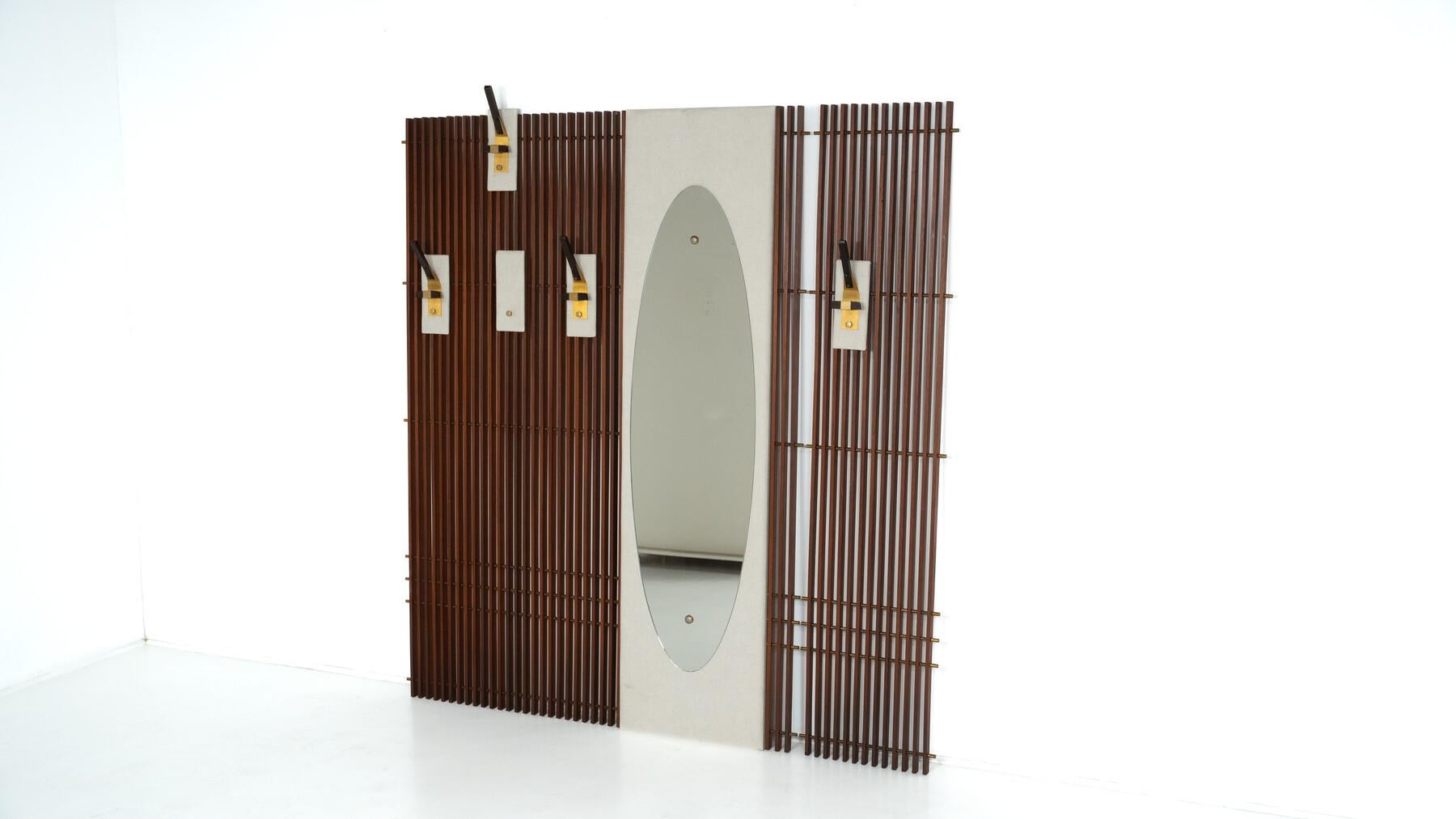 Porte-manteau du milieu du siècle avec miroir intégré, Italie, années 1970 en vente 5