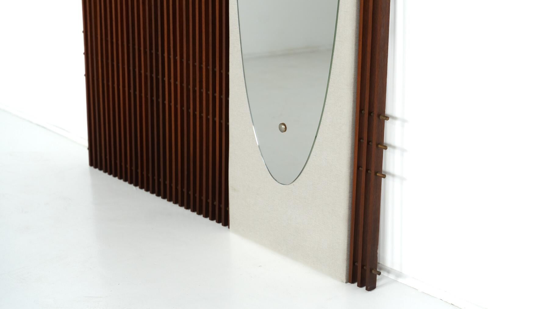 italien Porte-manteau du milieu du siècle avec miroir intégré, Italie, années 1970 en vente