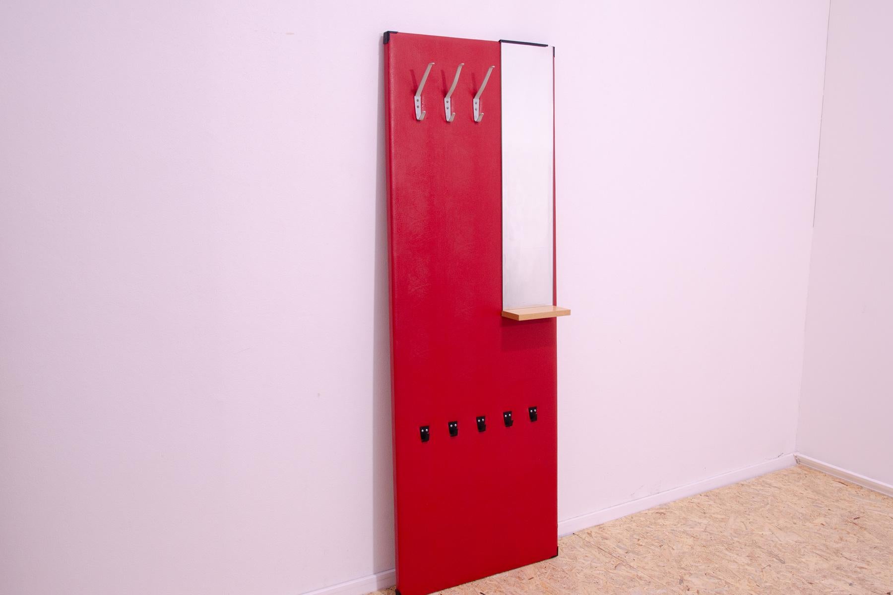 Porte-manteaux du milieu du siècle par Drevokov, Tchécoslovaquie, années 1960, ensemble de 2 Bon état - En vente à Prague 8, CZ