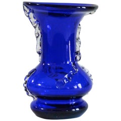 Vase en verre soufflé bleu cobalt mi-siècle avec décoration en verre transparent