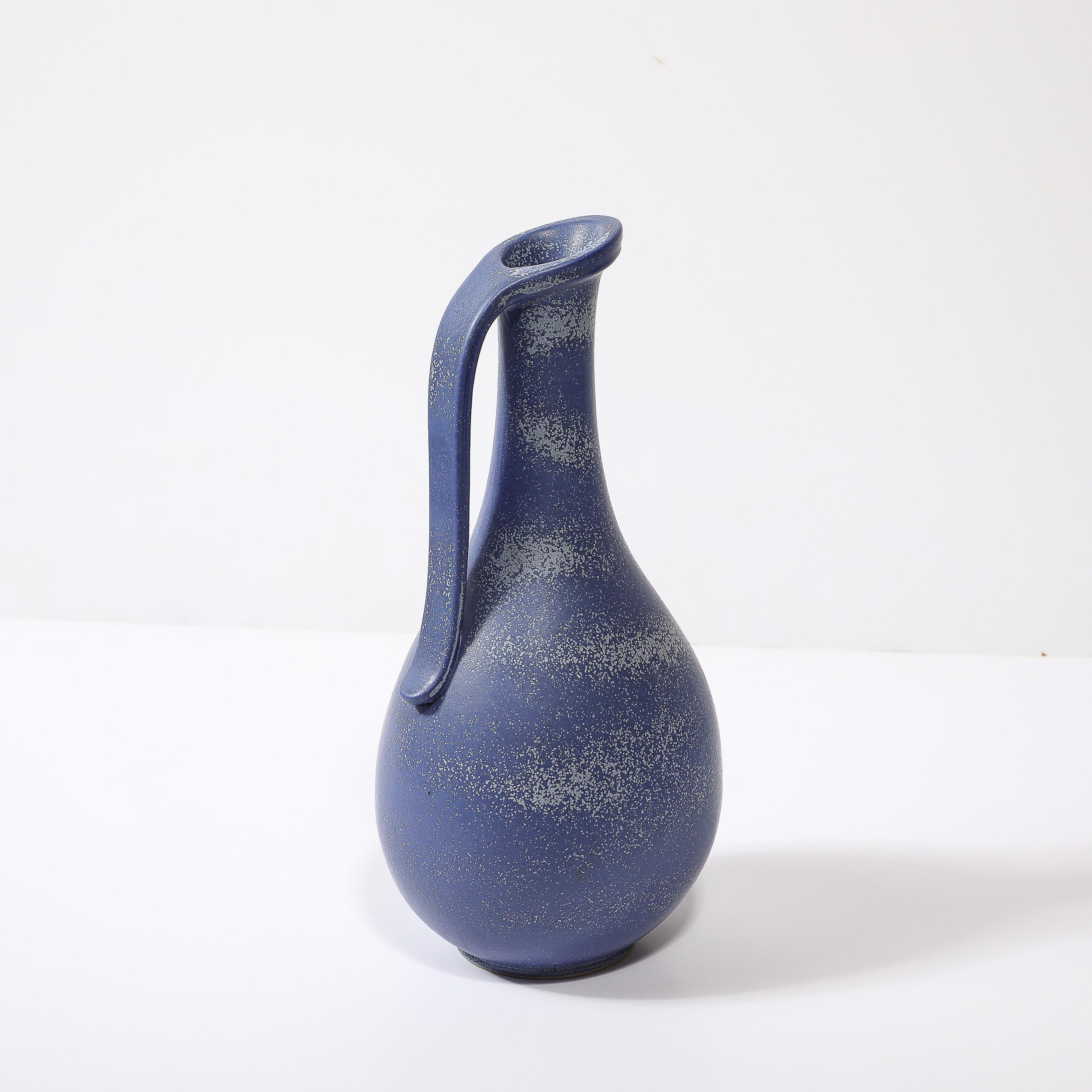 Pichet en céramique émaillée bleu cobalt du milieu du siècle par Gunnar Nylund pour Rörstrand en vente 1