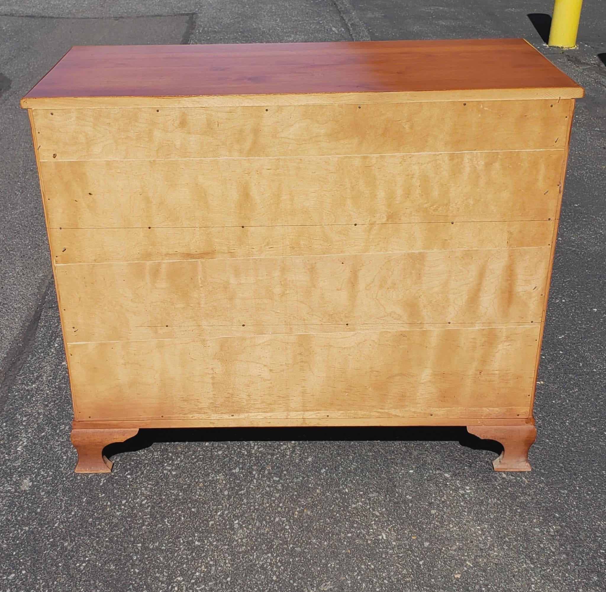 Mid-Century Coburn Manufacturing Chippendale Maple Chest of Drawers For Sale 5