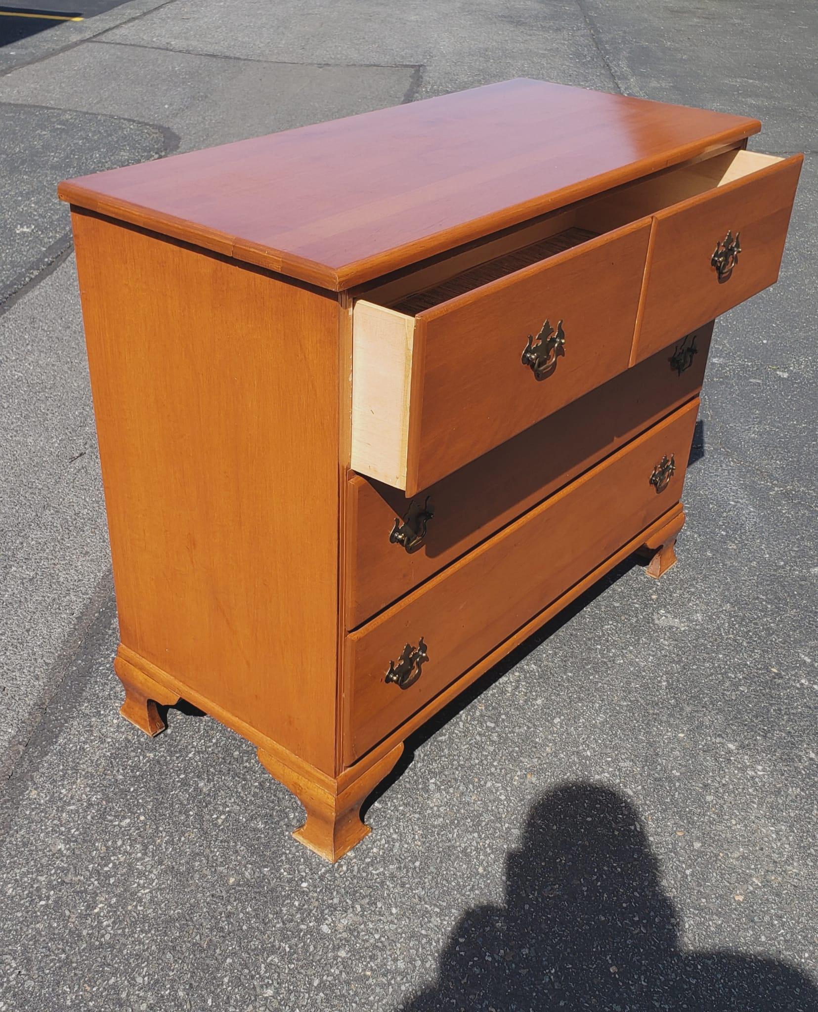 Mid-Century Coburn Manufacturing Chippendale Maple Chest of Drawers For Sale 2