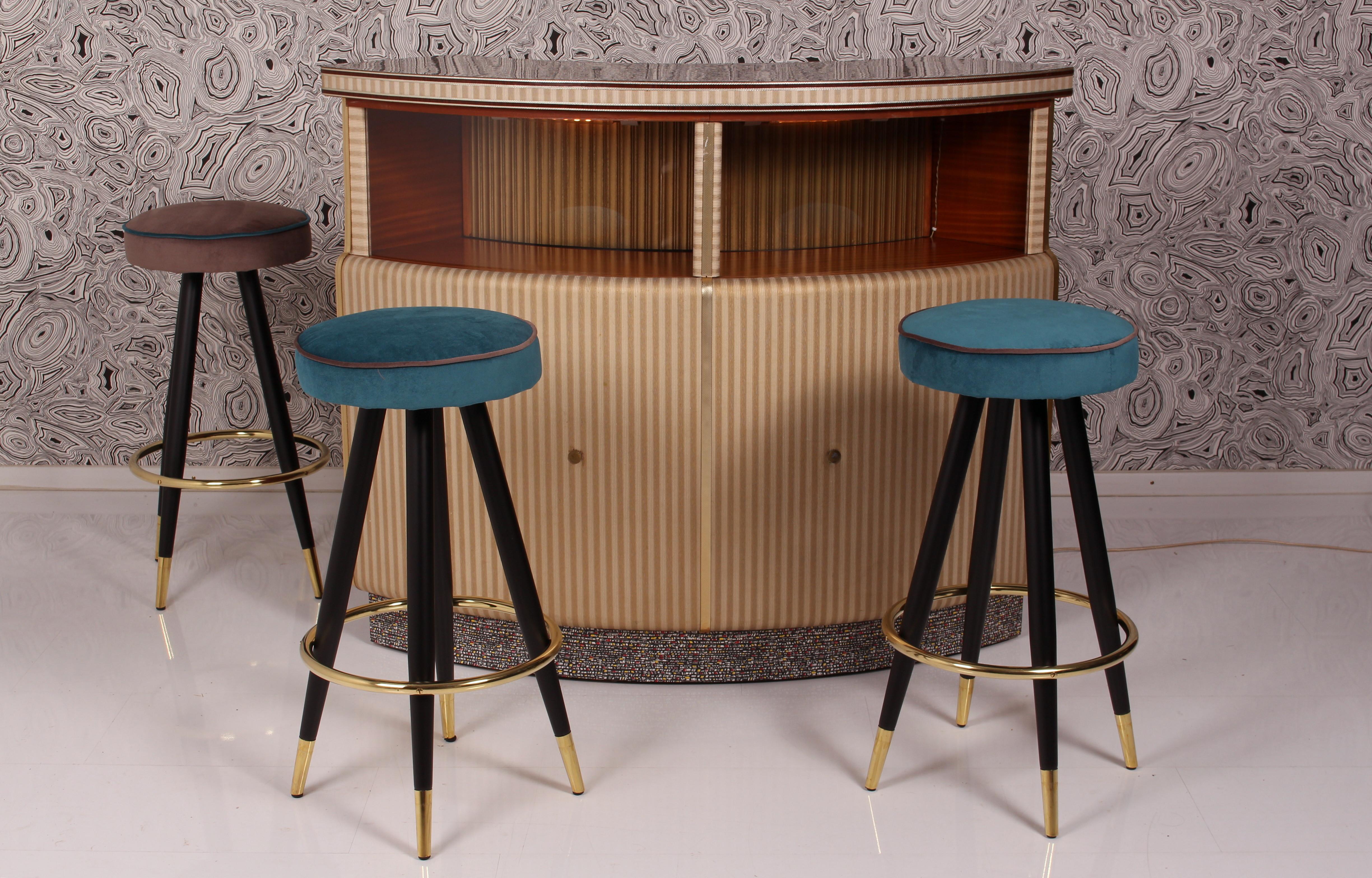 Midcentury Cocktail Bar Made in England a. Umberto Mascagni Drinks Bar Counter For Sale 2