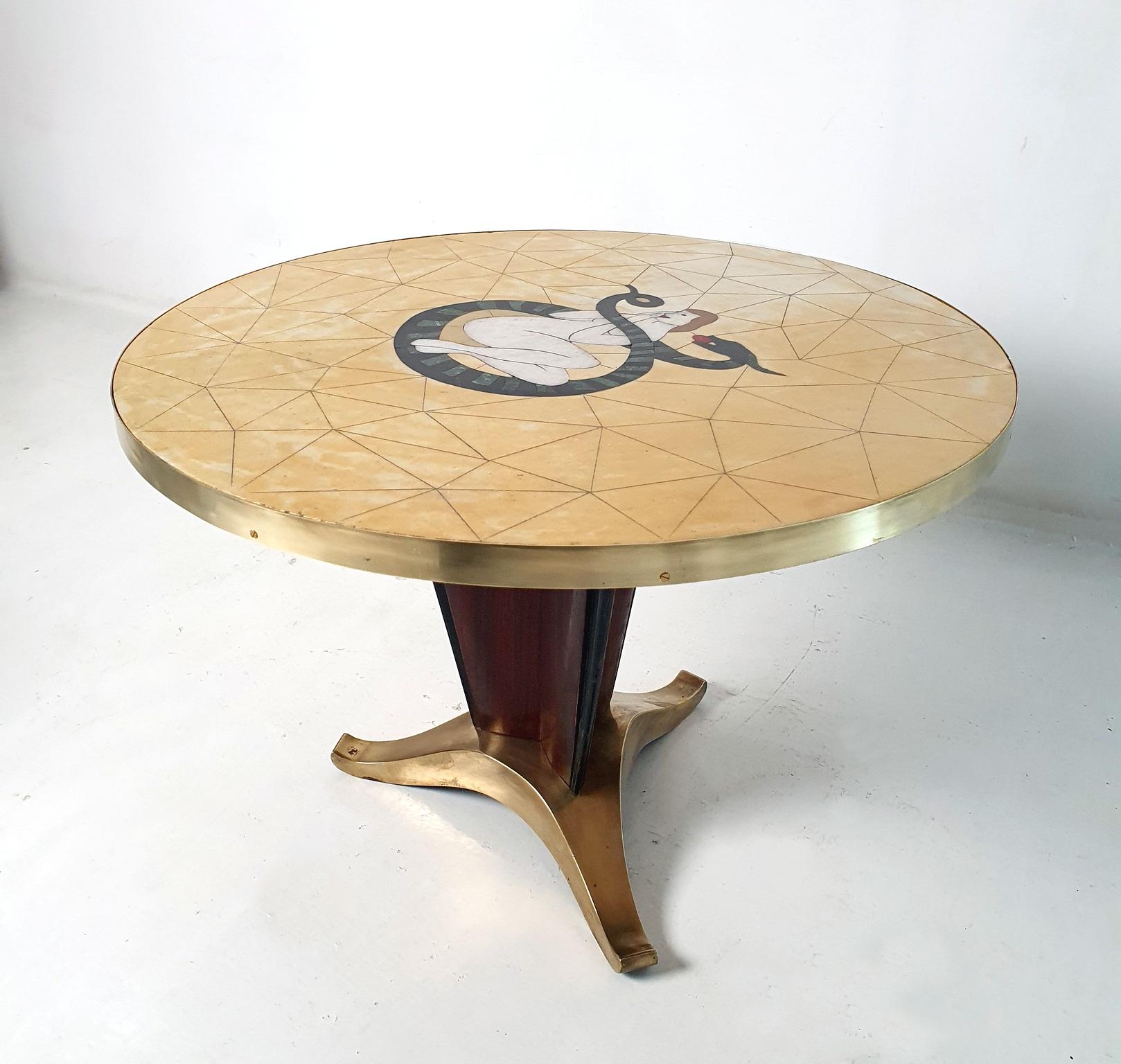 Mid-Century-Cocktailtisch Eve mit Schlange in der Art von Melchiorre Bega (Messing) im Angebot
