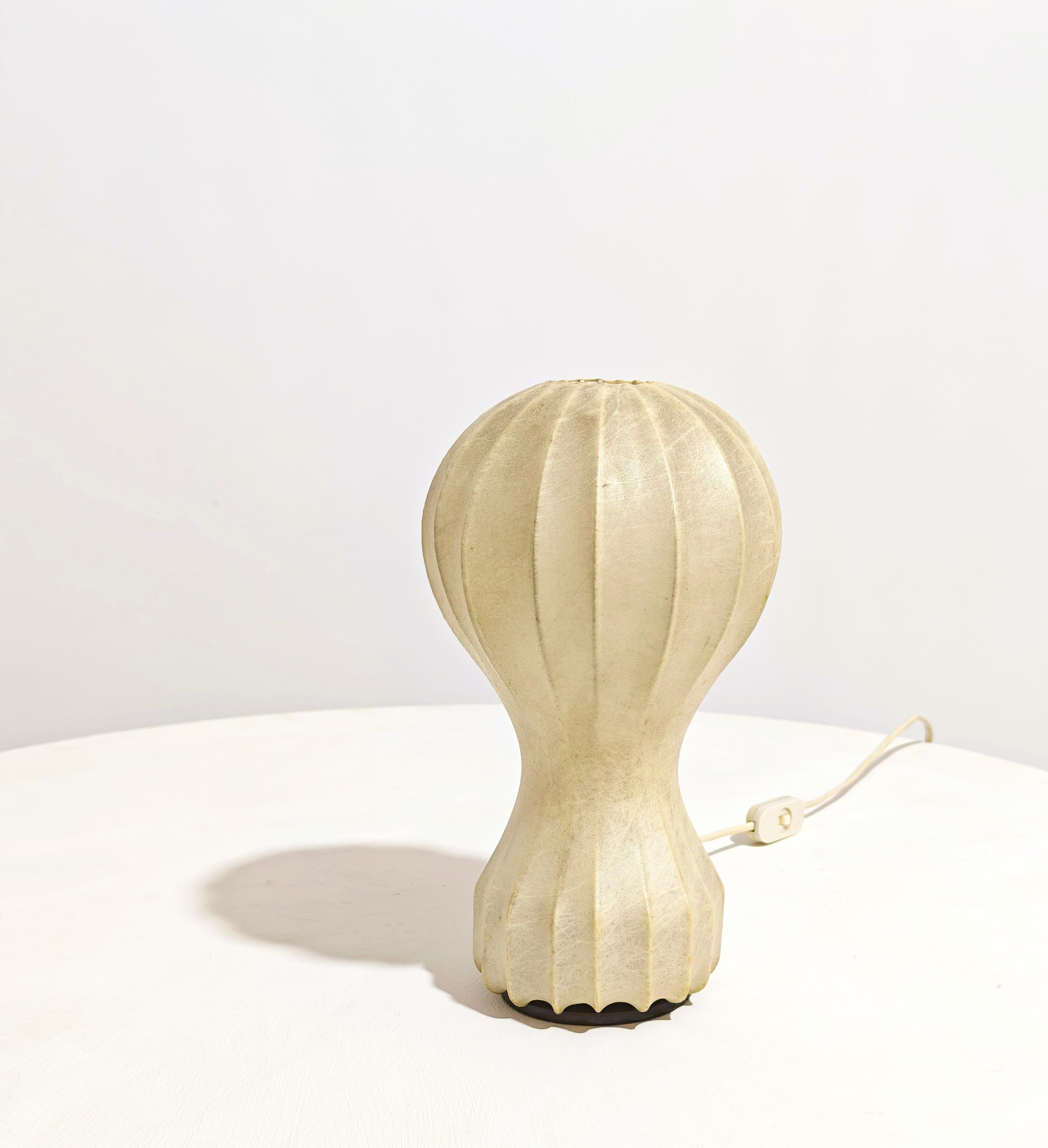 Lampe de table 'Gatto' Cocoon du milieu du siècle Achille & Pier Castiglioni Flos Italie 62s en vente 5