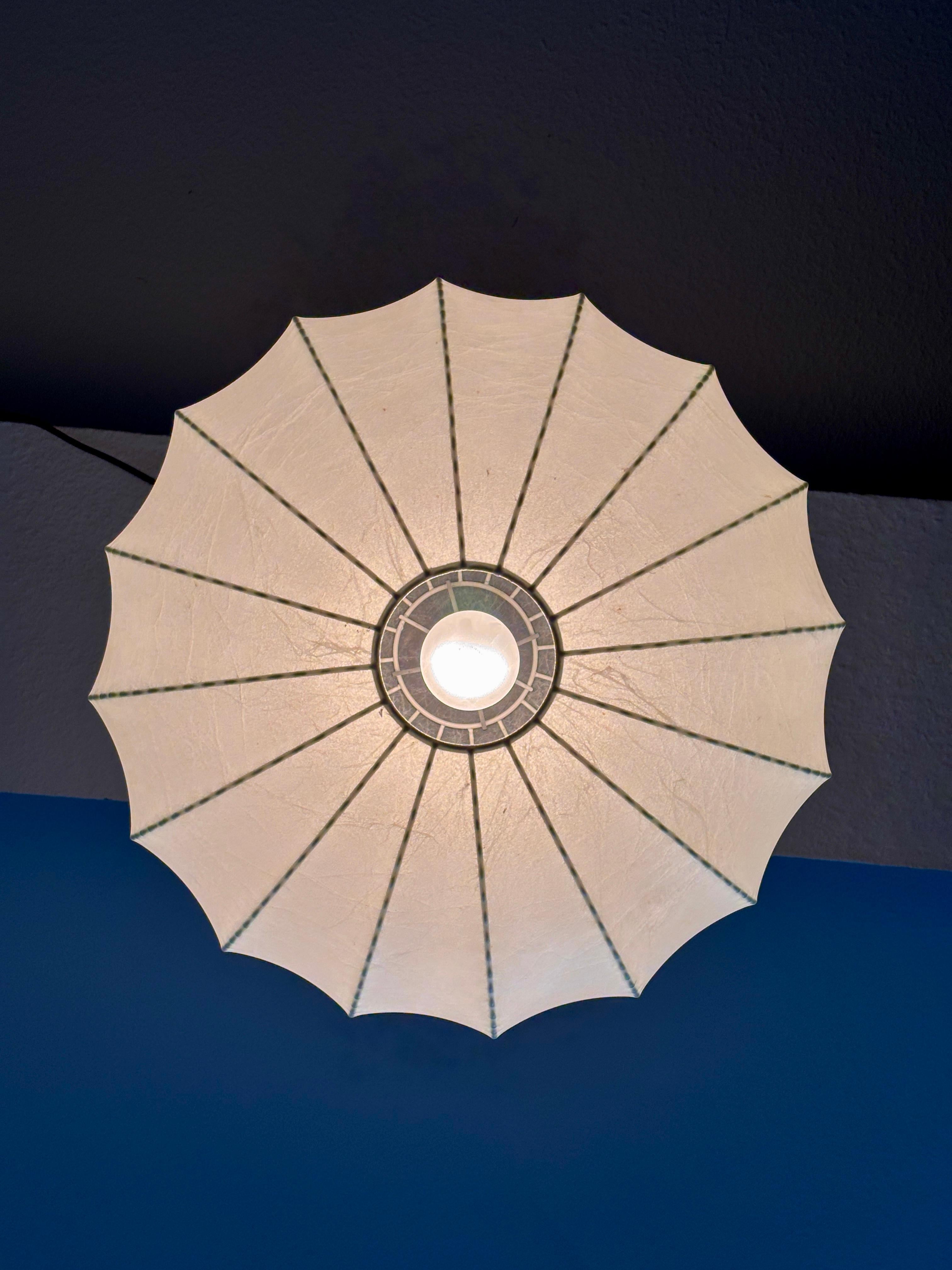 Lampe Cocoon de Goldkant, datant du milieu du siècle dernier en vente 6