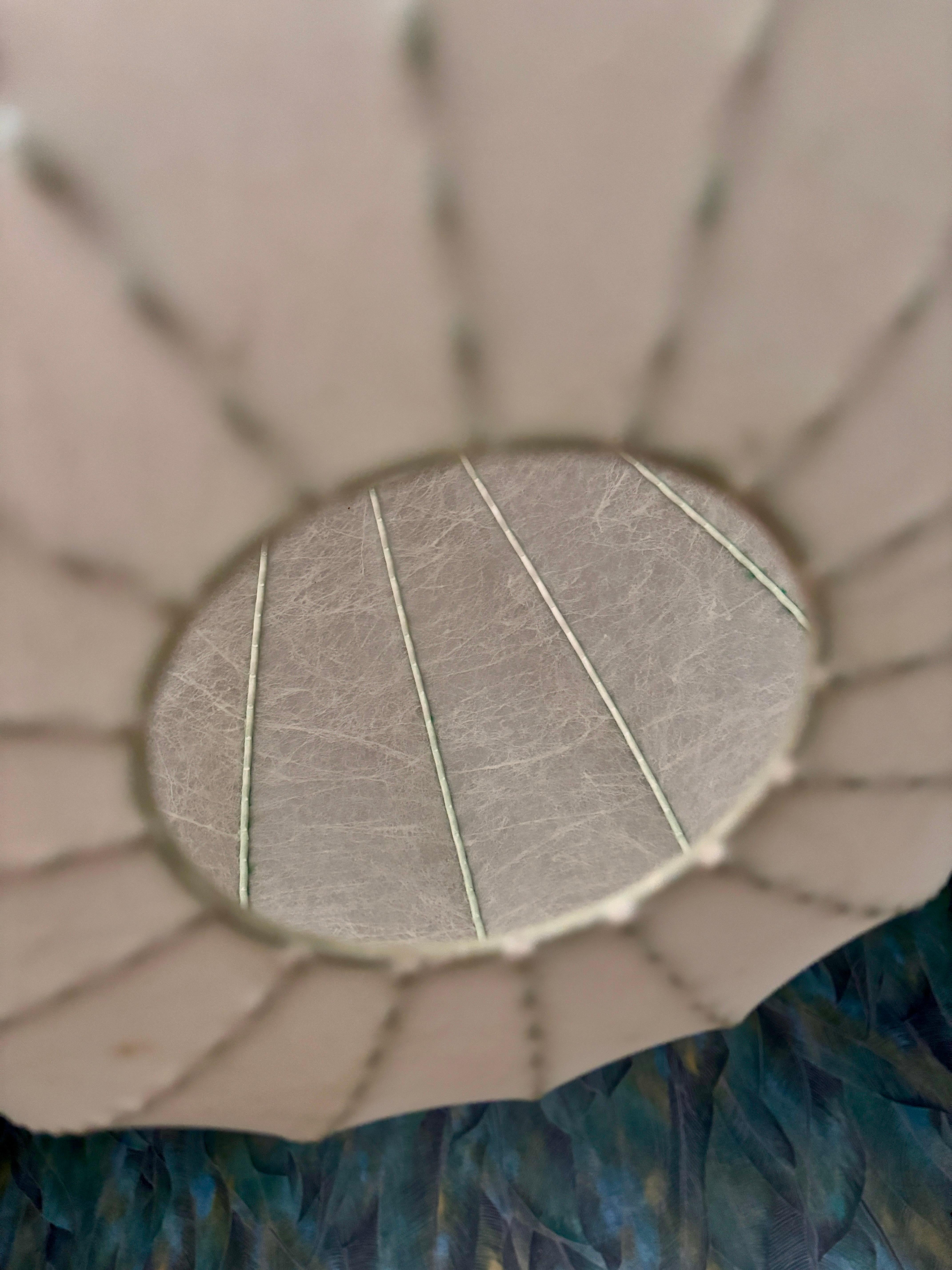 Lampe Cocoon de Goldkant, datant du milieu du siècle dernier en vente 7