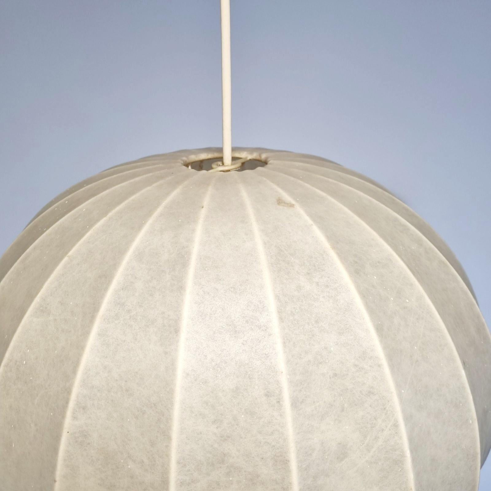 Cocoon-Pendelleuchte aus der Mitte des Jahrhunderts von Achille Castiglioni für Flos, Italien, 1960er Jahre im Angebot 4