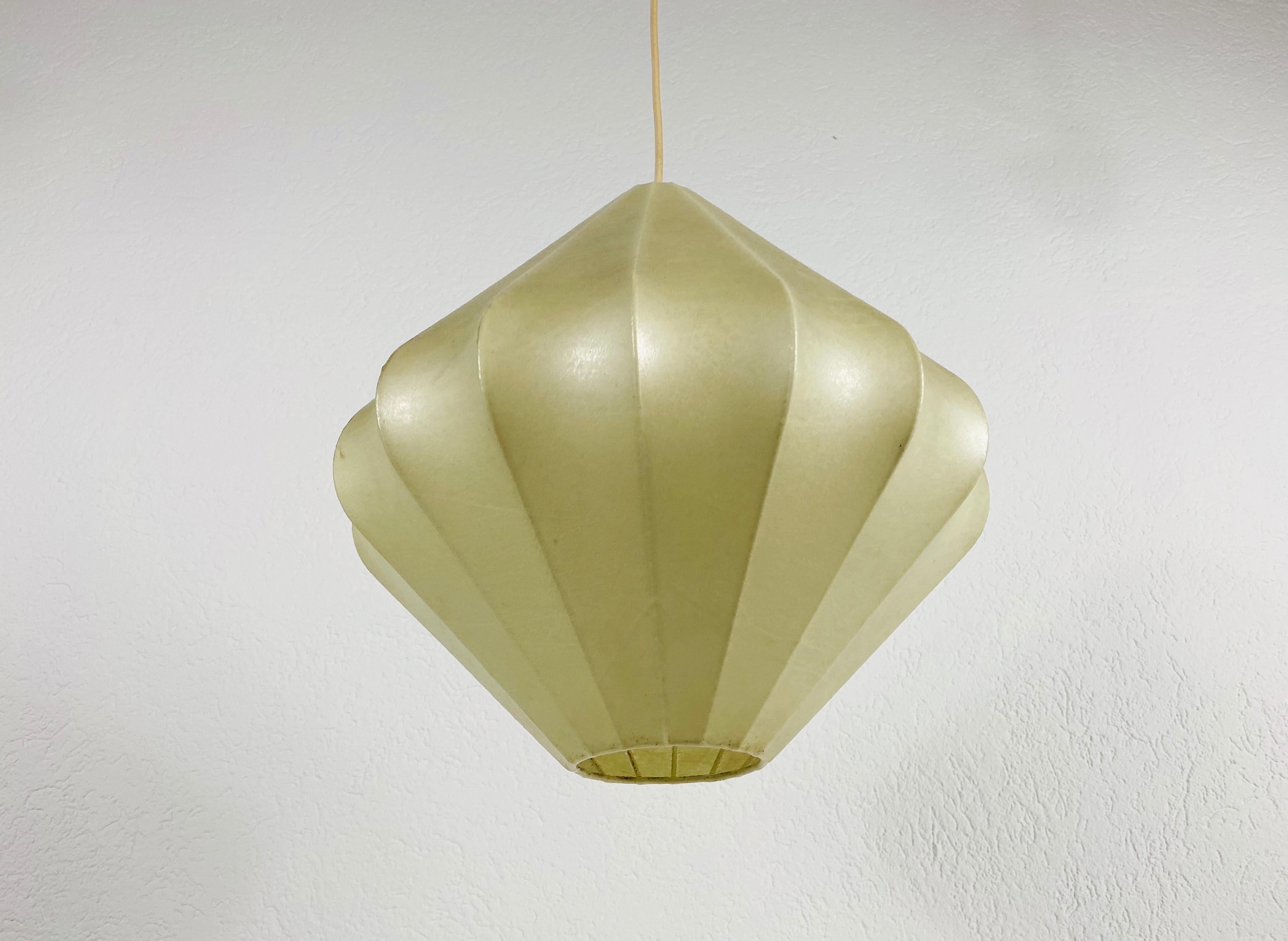 Midcentury Cocoon Pendant Light by Achille Castiglioni for Flos, 1960s, Italy In Good Condition In Hagenbach, DE