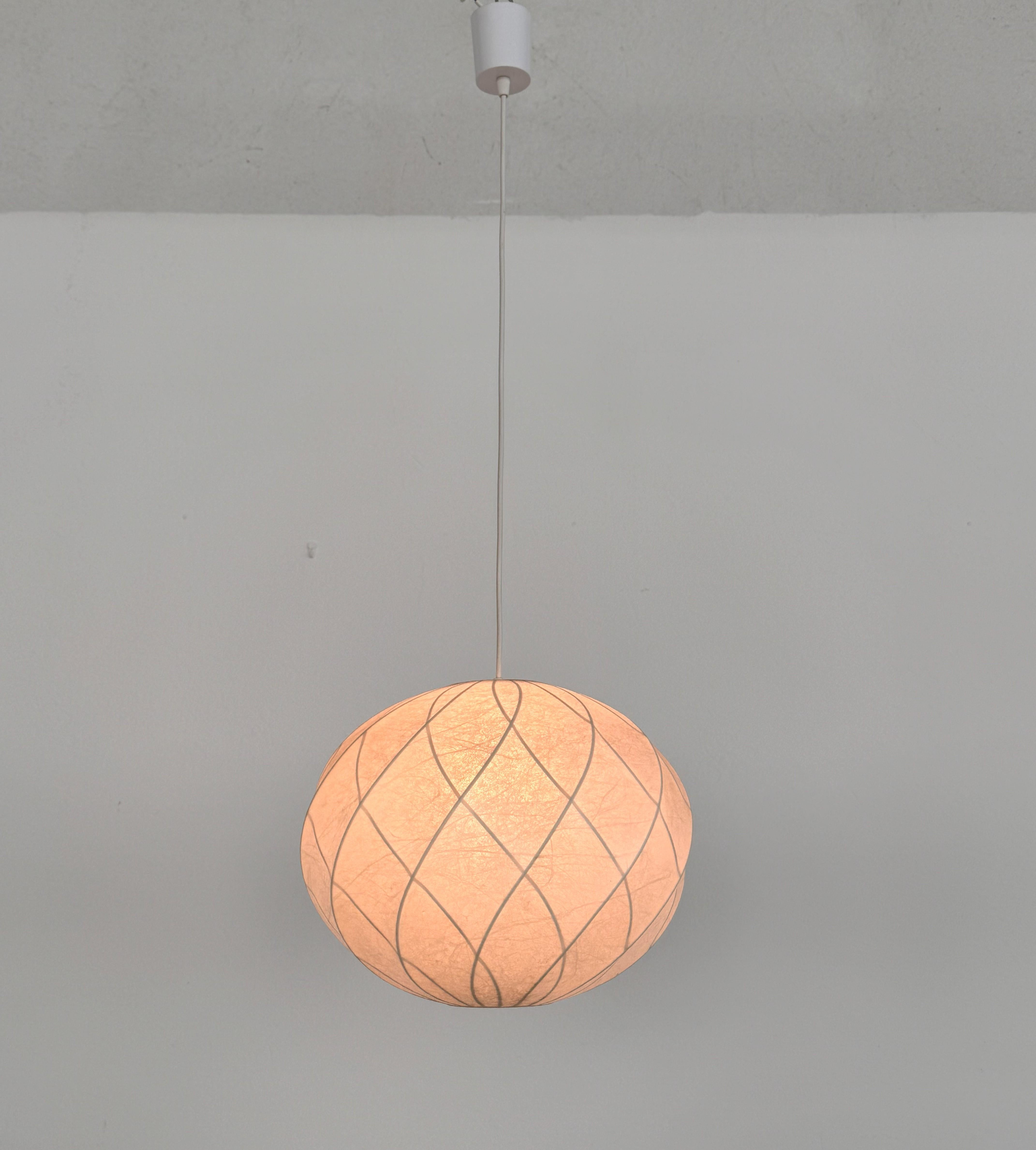Tedesco Lampada a sospensione Cocoon di Goldkant, metà secolo, anni '80 in vendita