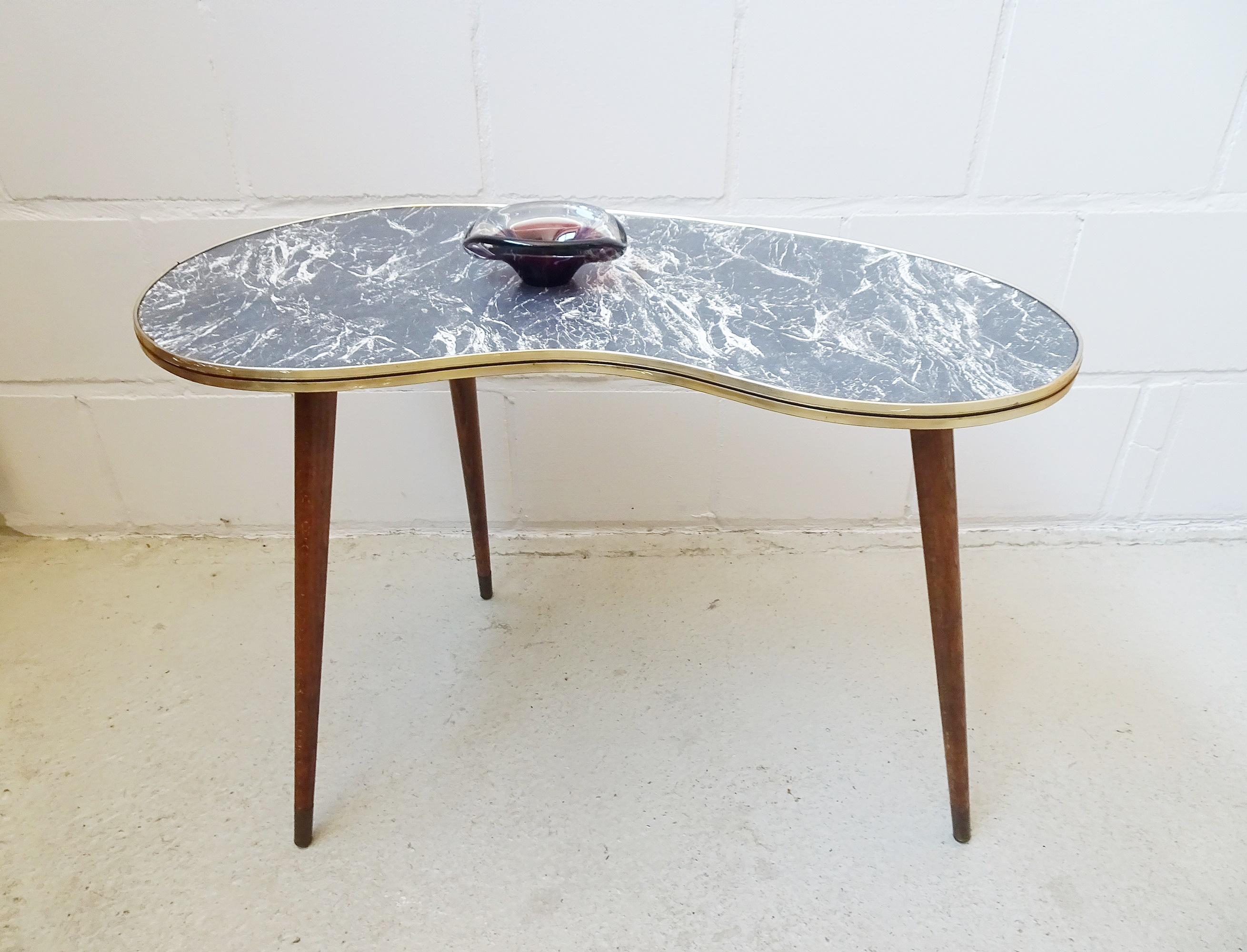 Mid-Century Kaffee Niere  Tisch mit Marmor-Look, Deutschland 1950 5