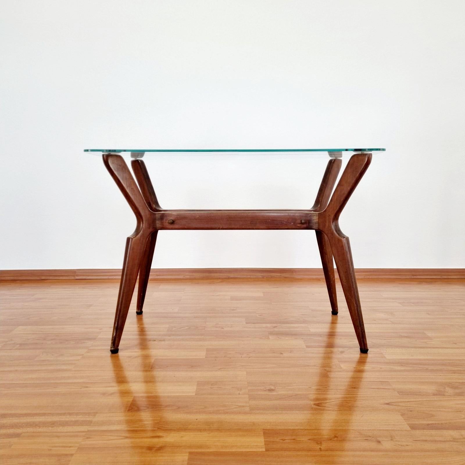 Mid-Century Modern Table basse ou d'appoint du milieu du siècle dernier, design d'Ico Parisi pour Cassina, Italie, années 60 en vente