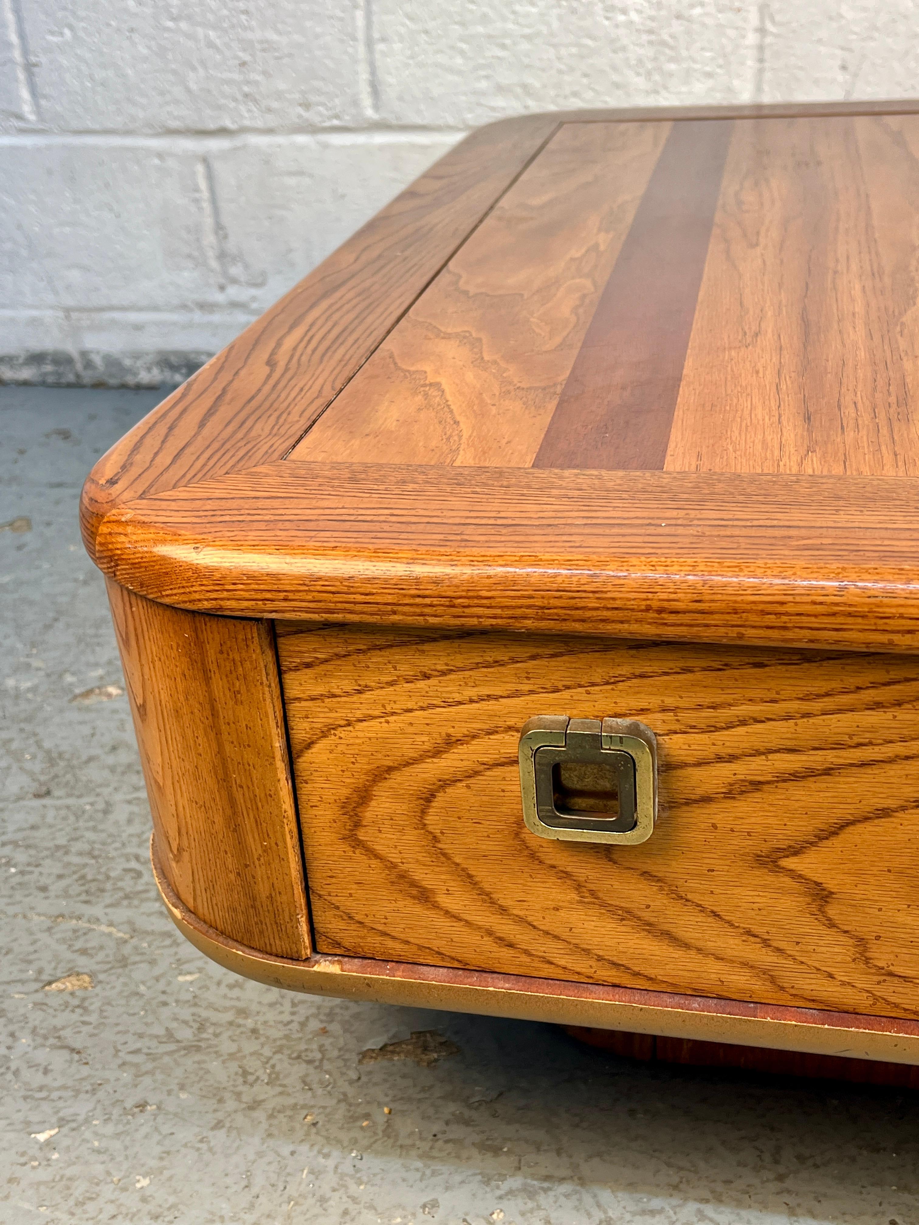 Tavolino da caffè di metà secolo di Bassett Furniture in vendita 6