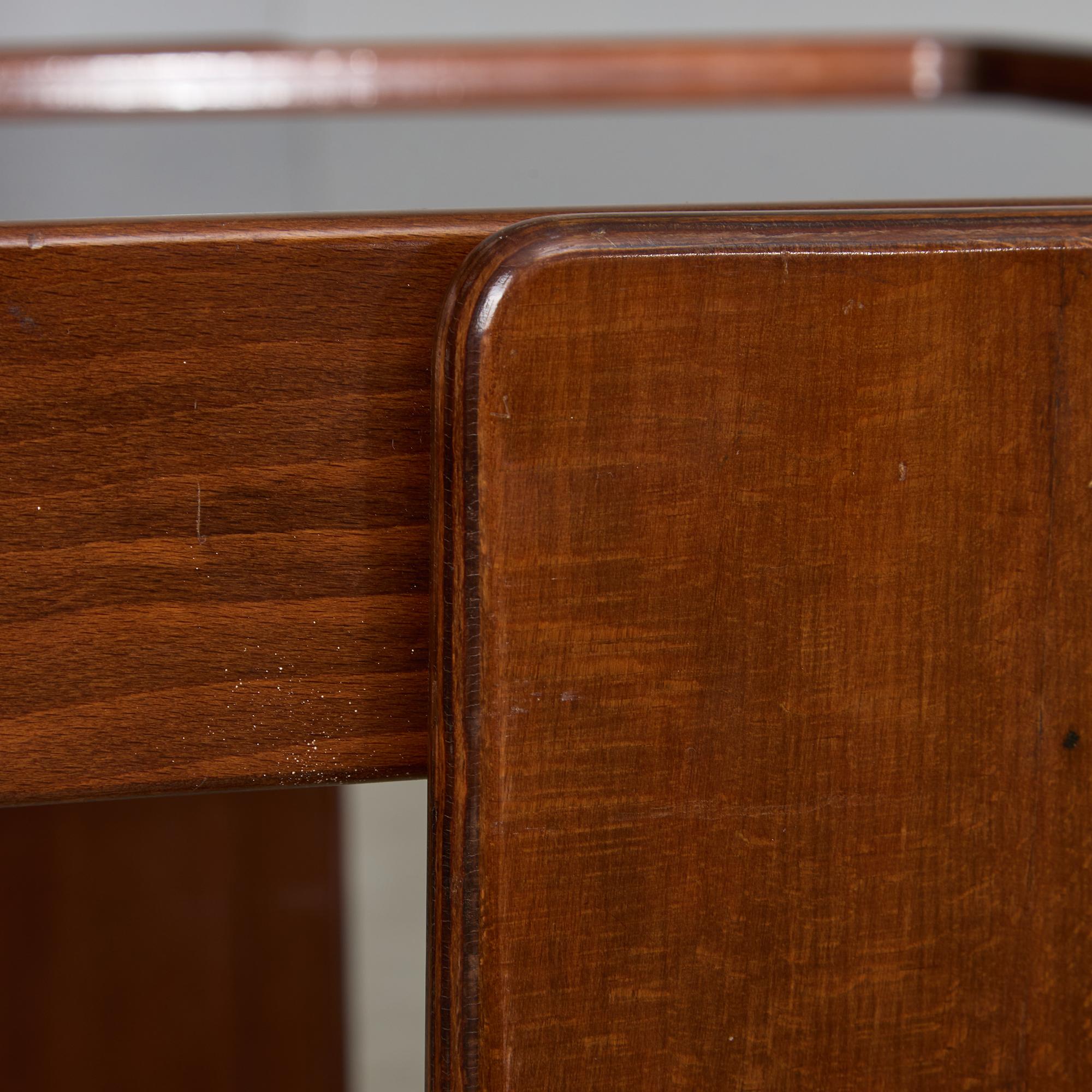 Table basse du milieu du siècle dernier de Gianfranco Frattini pour Cassina, années 1960 en vente 9