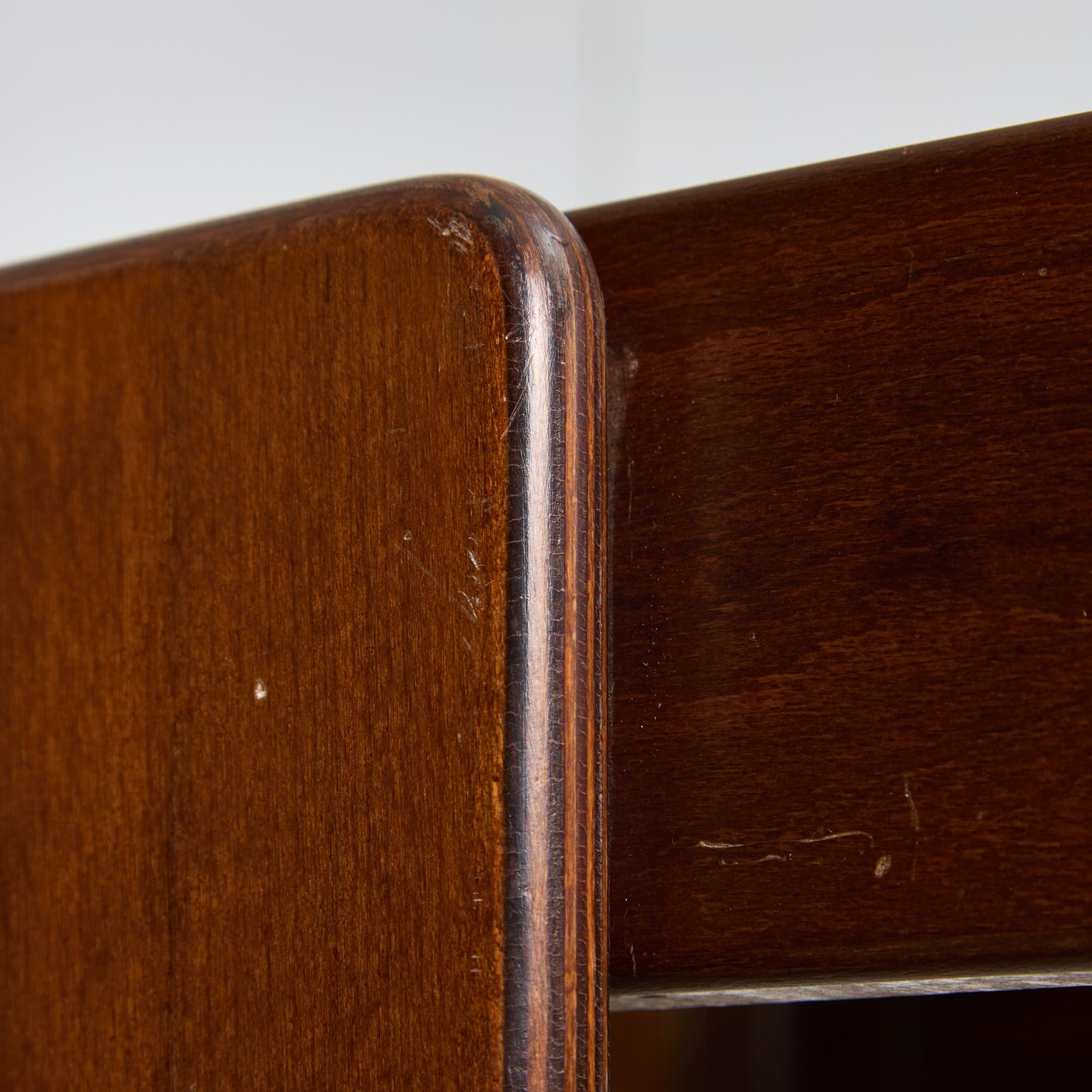 Table basse du milieu du siècle dernier de Gianfranco Frattini pour Cassina, années 1960 en vente 11