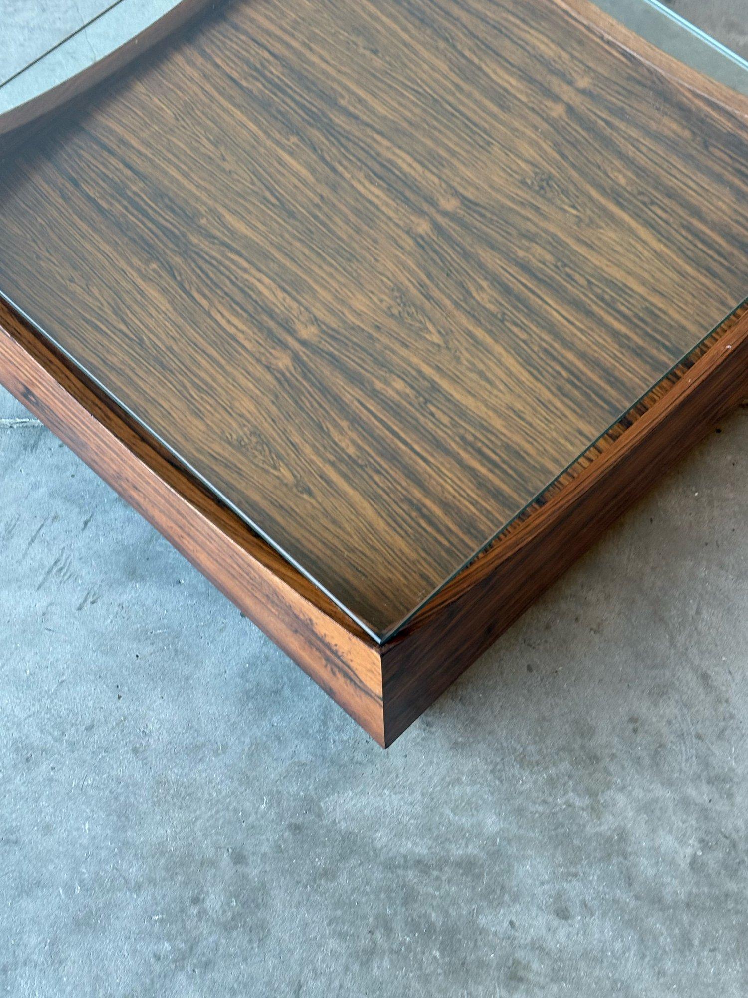 Table basse du milieu du siècle par Henry Walter Klein pour Bramin 3