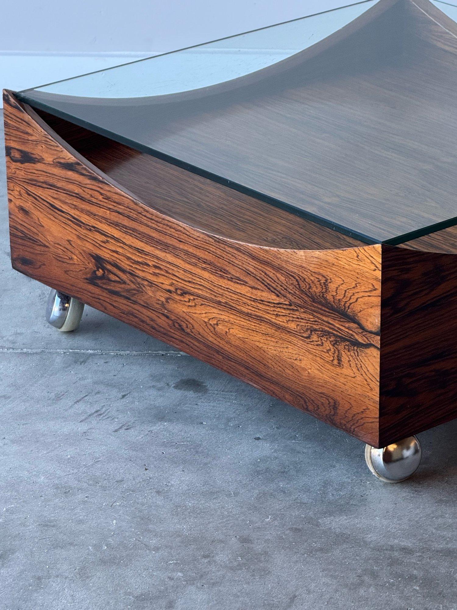 Fin du 20e siècle Table basse du milieu du siècle par Henry Walter Klein pour Bramin