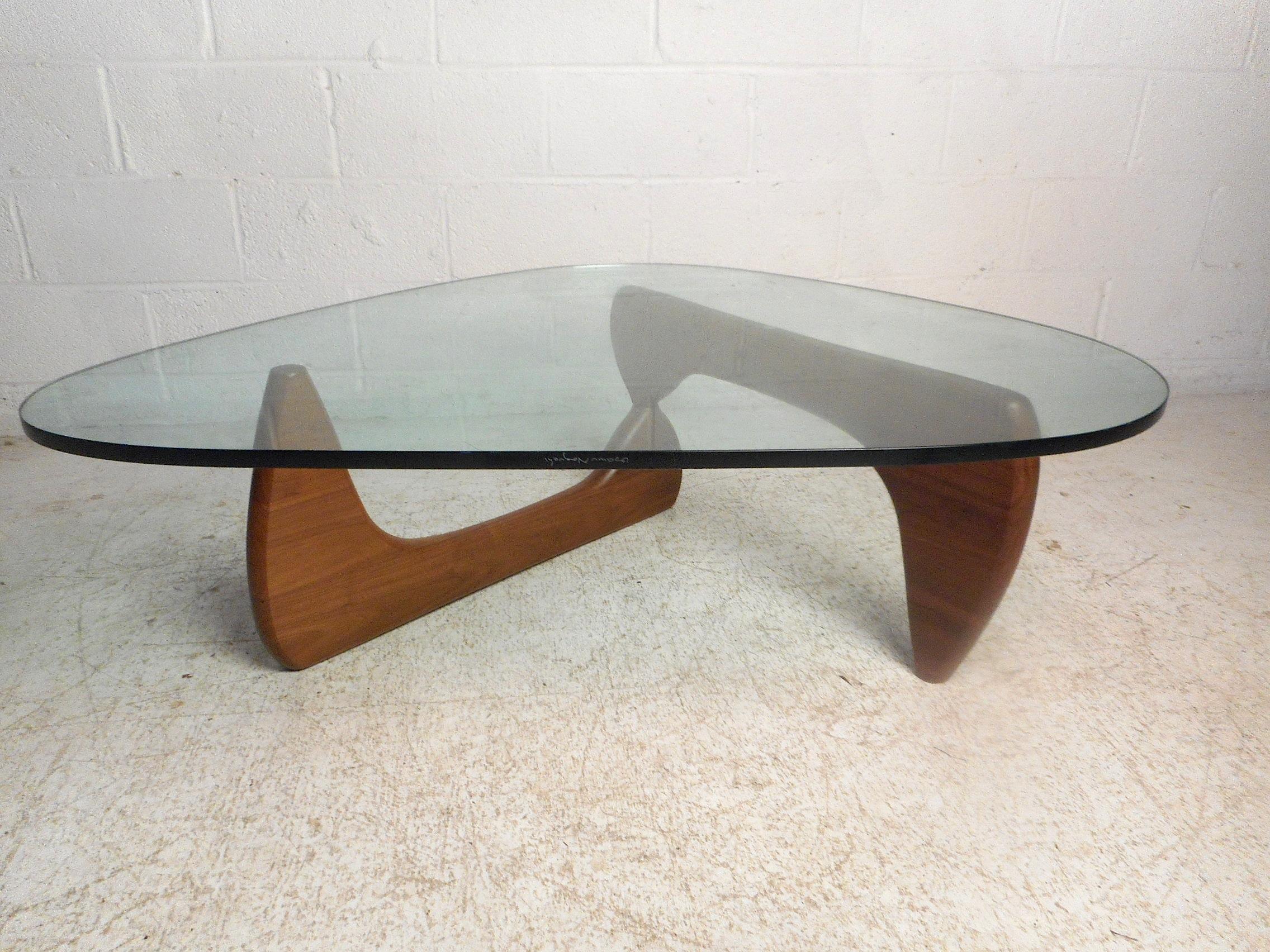 Mid-Century Modern Midcentury Coffee Table by Isamu Noguchi