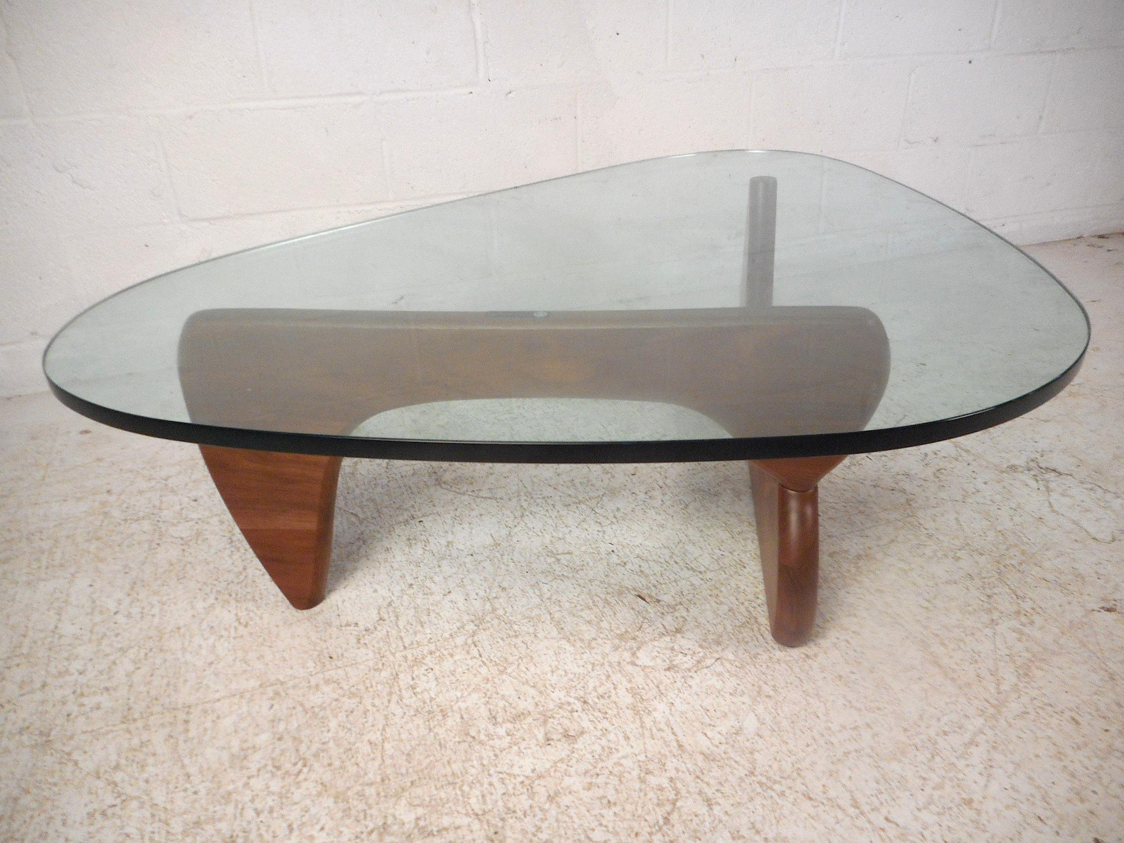 Mid-20th Century Midcentury Coffee Table by Isamu Noguchi