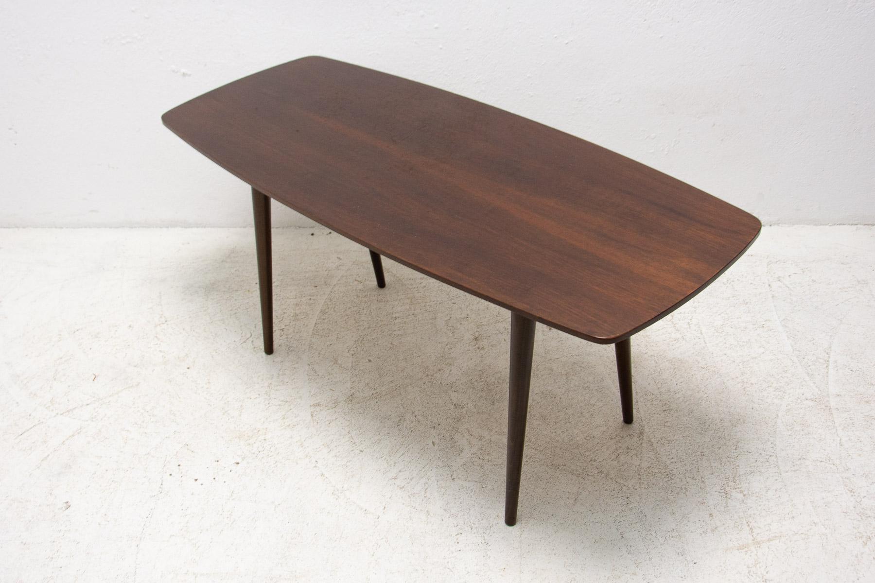 Mid-Century Coffee Table by Jitona, 1970's, Czechoslovakia In Excellent Condition For Sale In Prague 8, CZ