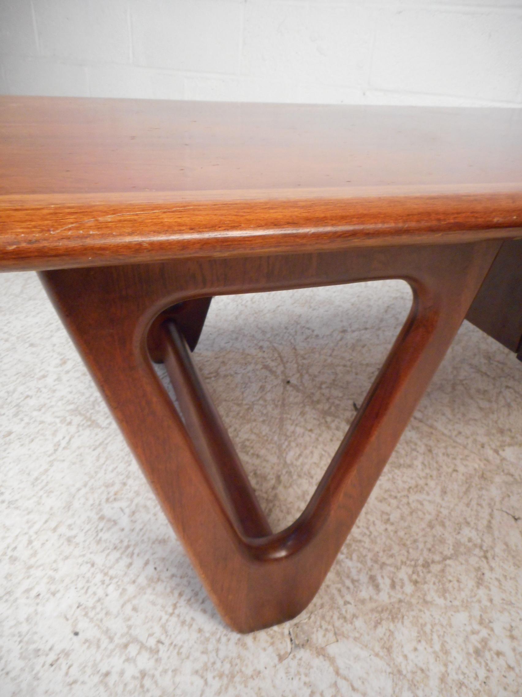 Midcentury Coffee Table by Lane Furniture 1