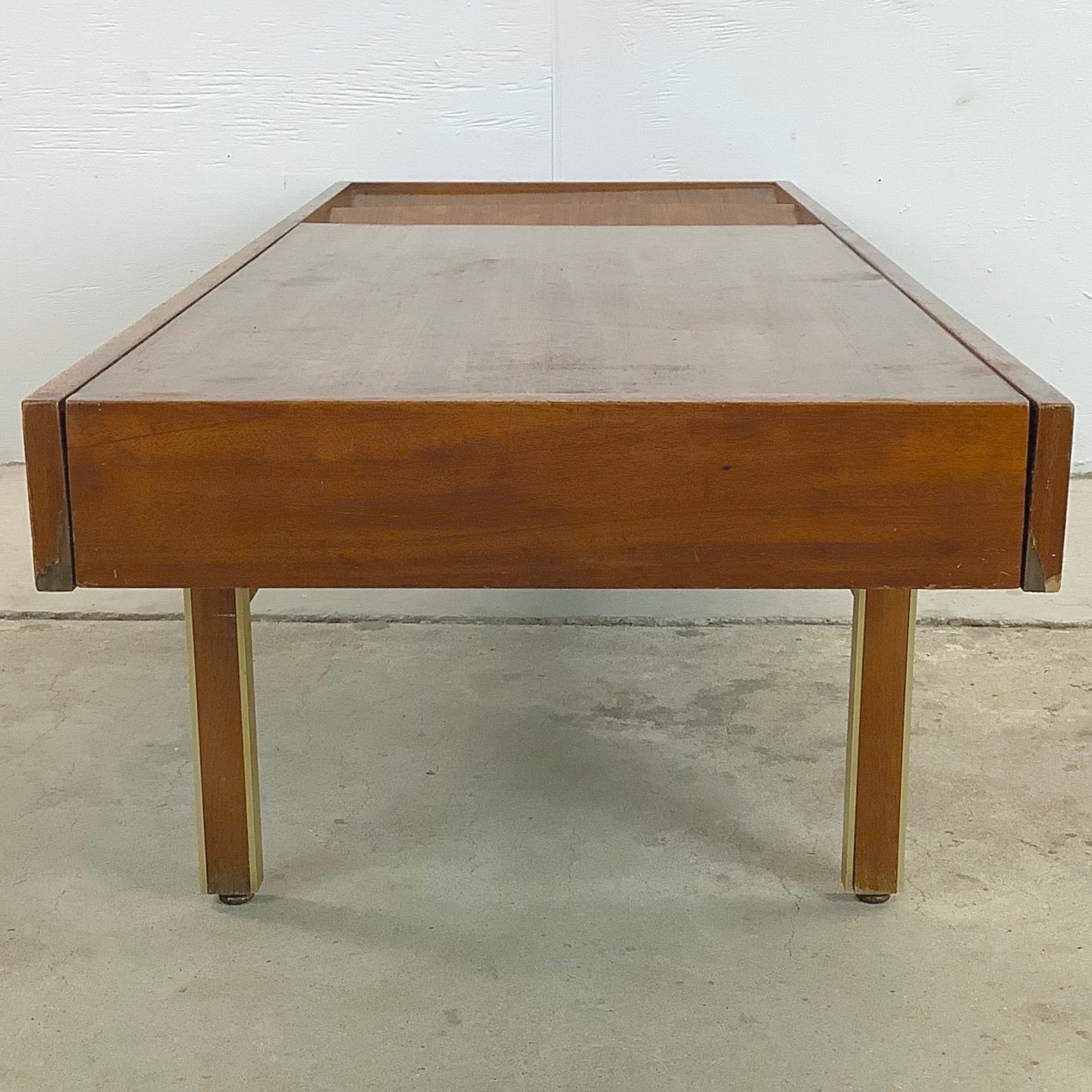 Mid-Century Coffee Table by Merton Gershun for American of Martinsville In Good Condition In Trenton, NJ