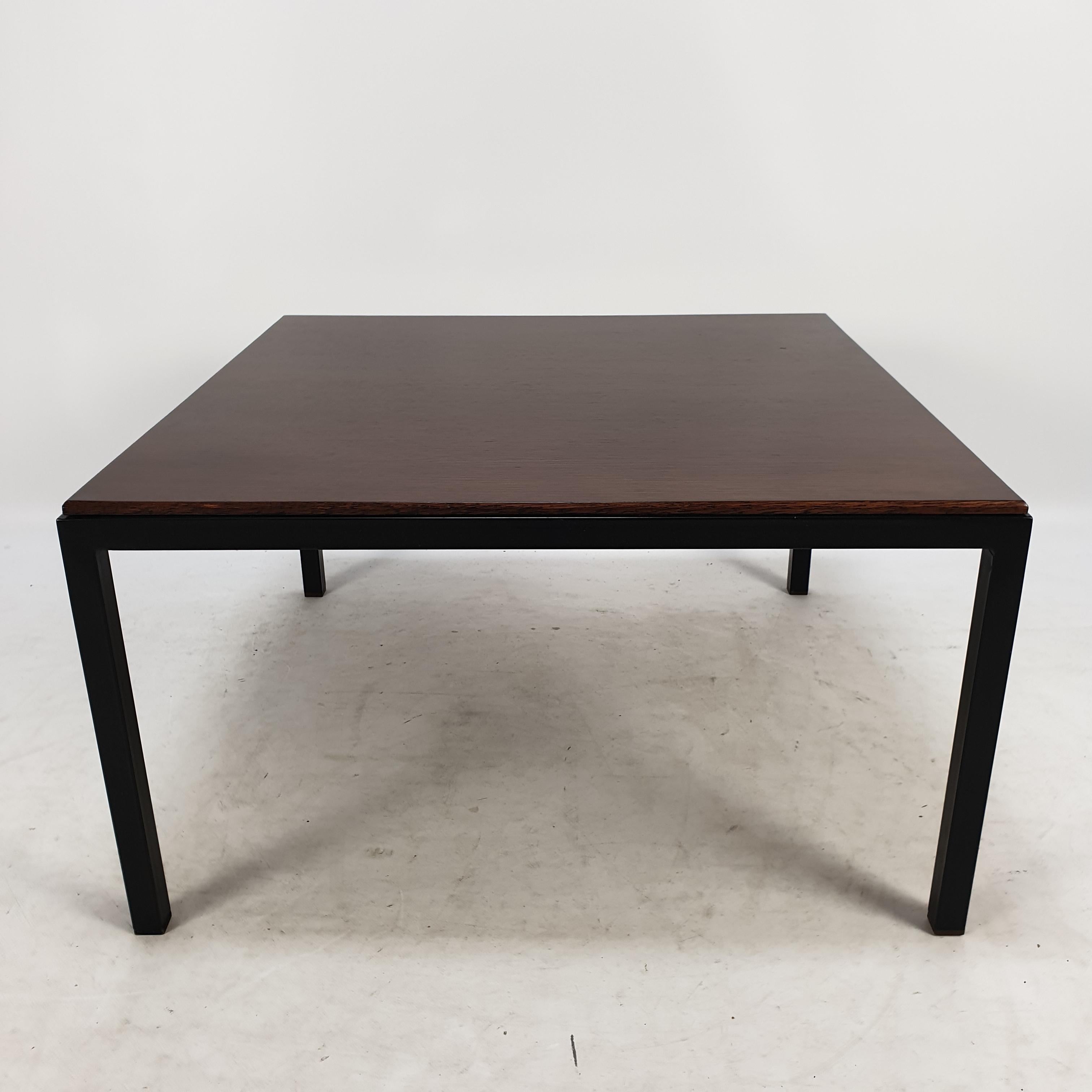 Rare Italian coffee table, designed by Osvaldo Borsani for Tecno Milan in the 60's. 

Lovely teak wood plate on a metal base. 

It can be used as a side table or as a coffee table.