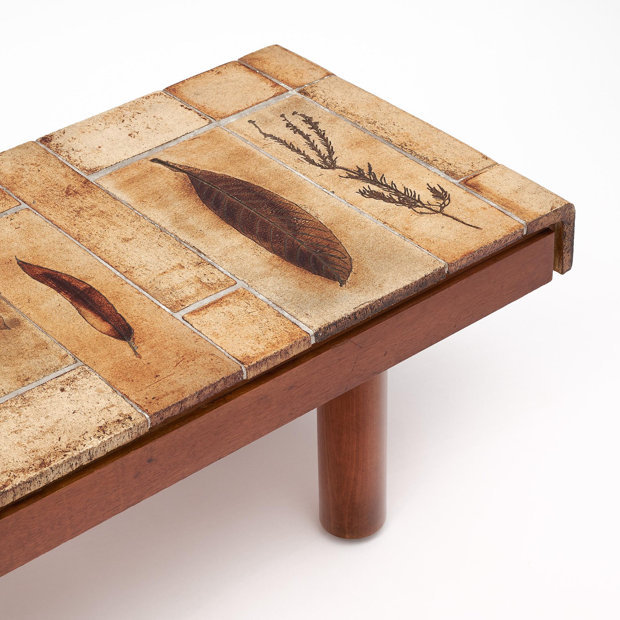 Mid-Century Modern Table basse du milieu du siècle par Roger Capron