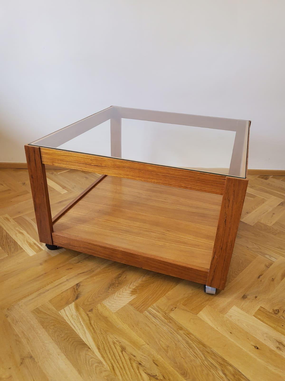 Mid Century Coffee Table, Denmark, 1970s In Good Condition For Sale In Praha, CZ