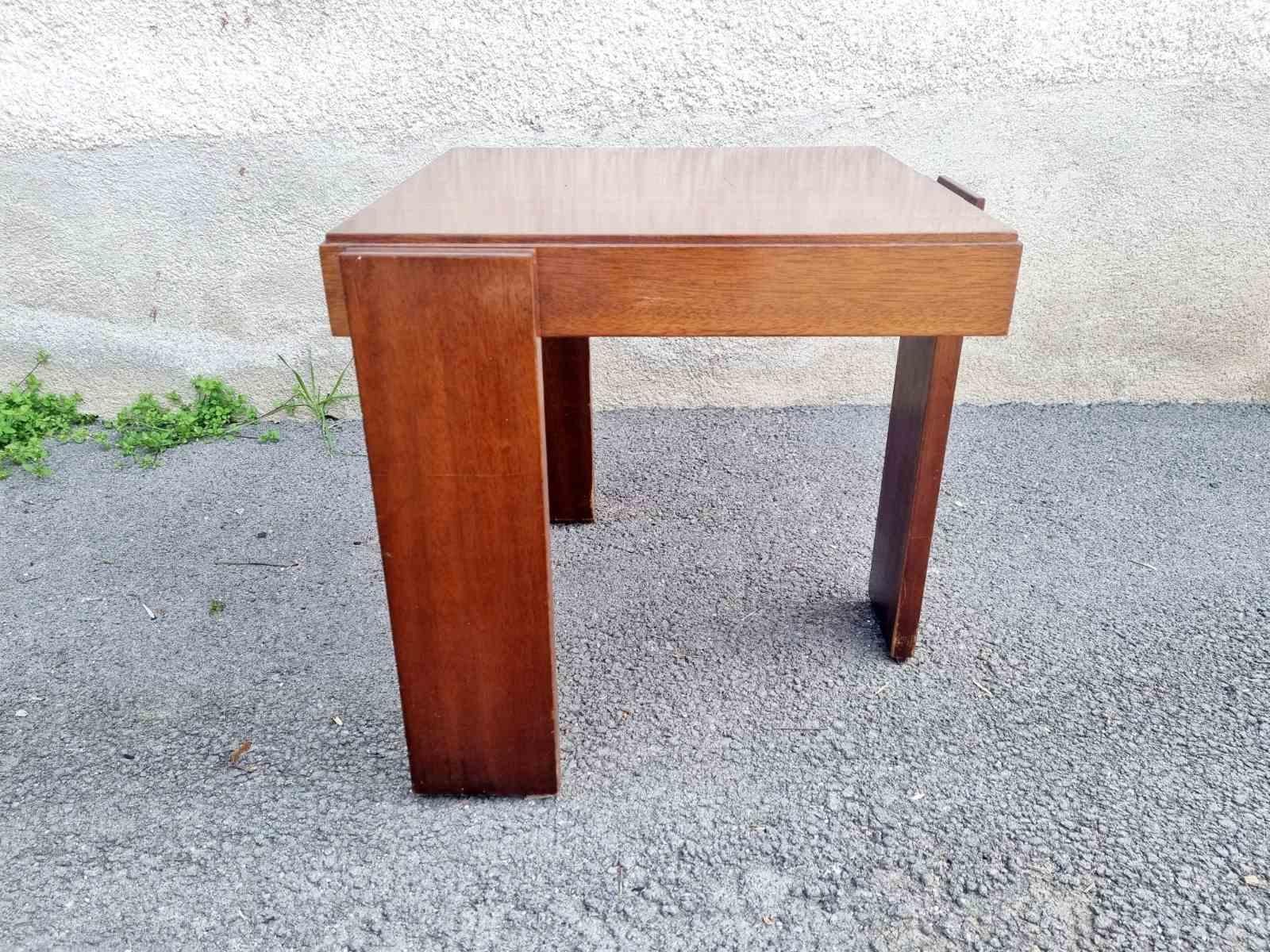 Italian Mid Century Coffee Table Design by Gianfranco Frattini for Cassina, Italy 70s For Sale