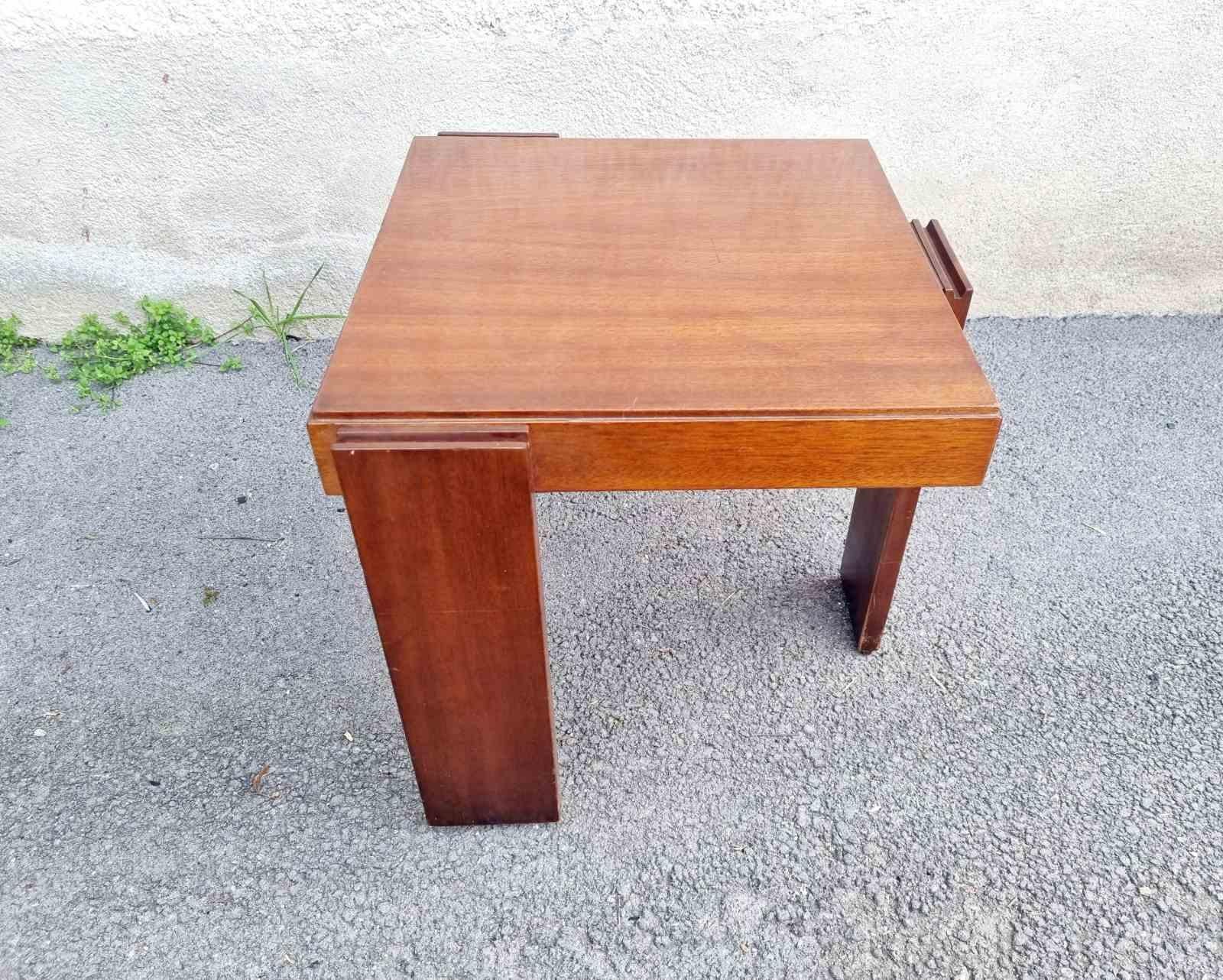Mid Century Coffee Table Design by Gianfranco Frattini for Cassina, Italy 70s In Good Condition For Sale In Lucija, SI