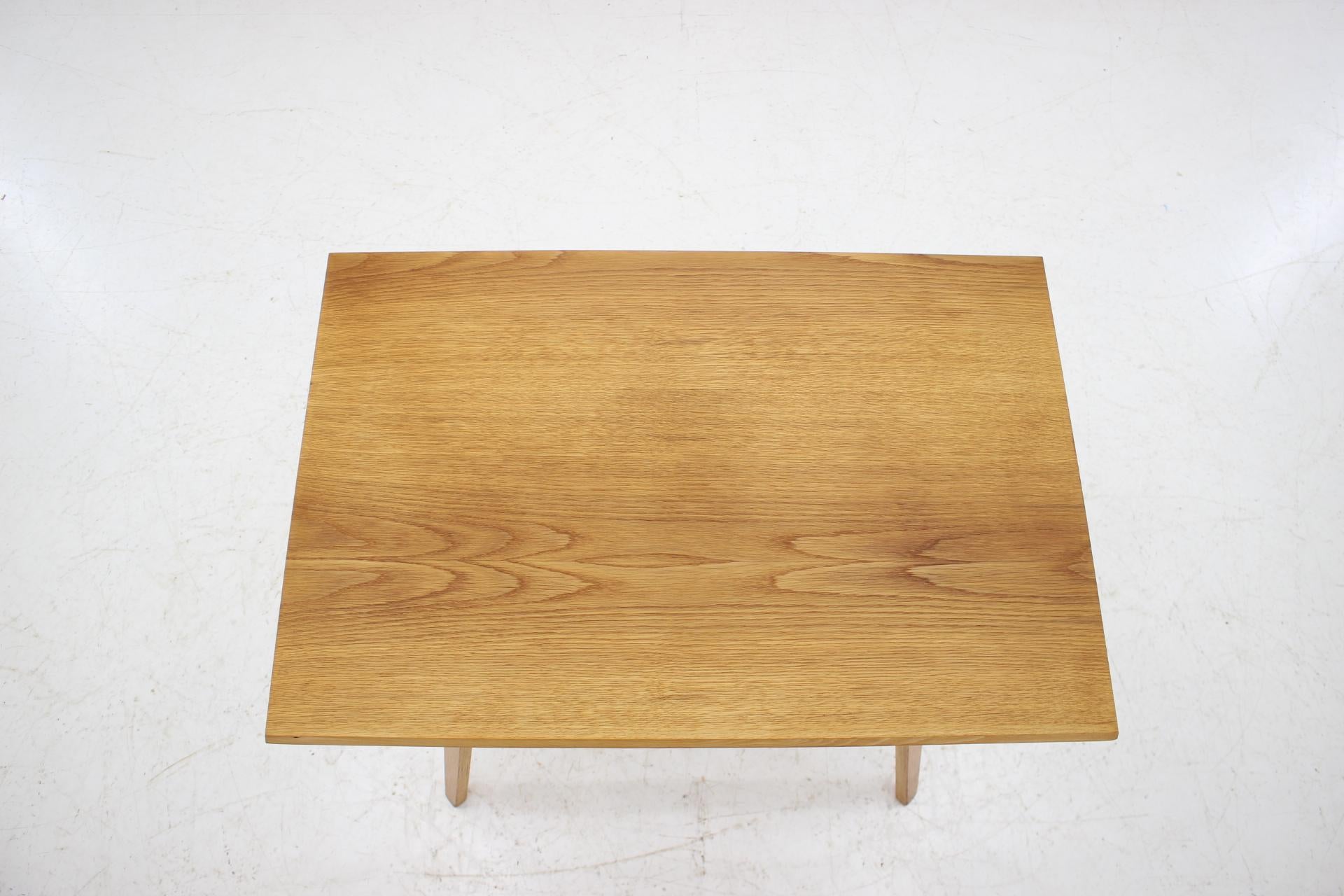 Mid-Century Modern Midcentury Coffee Table Designed by Bohumil Landsman, 1960s For Sale