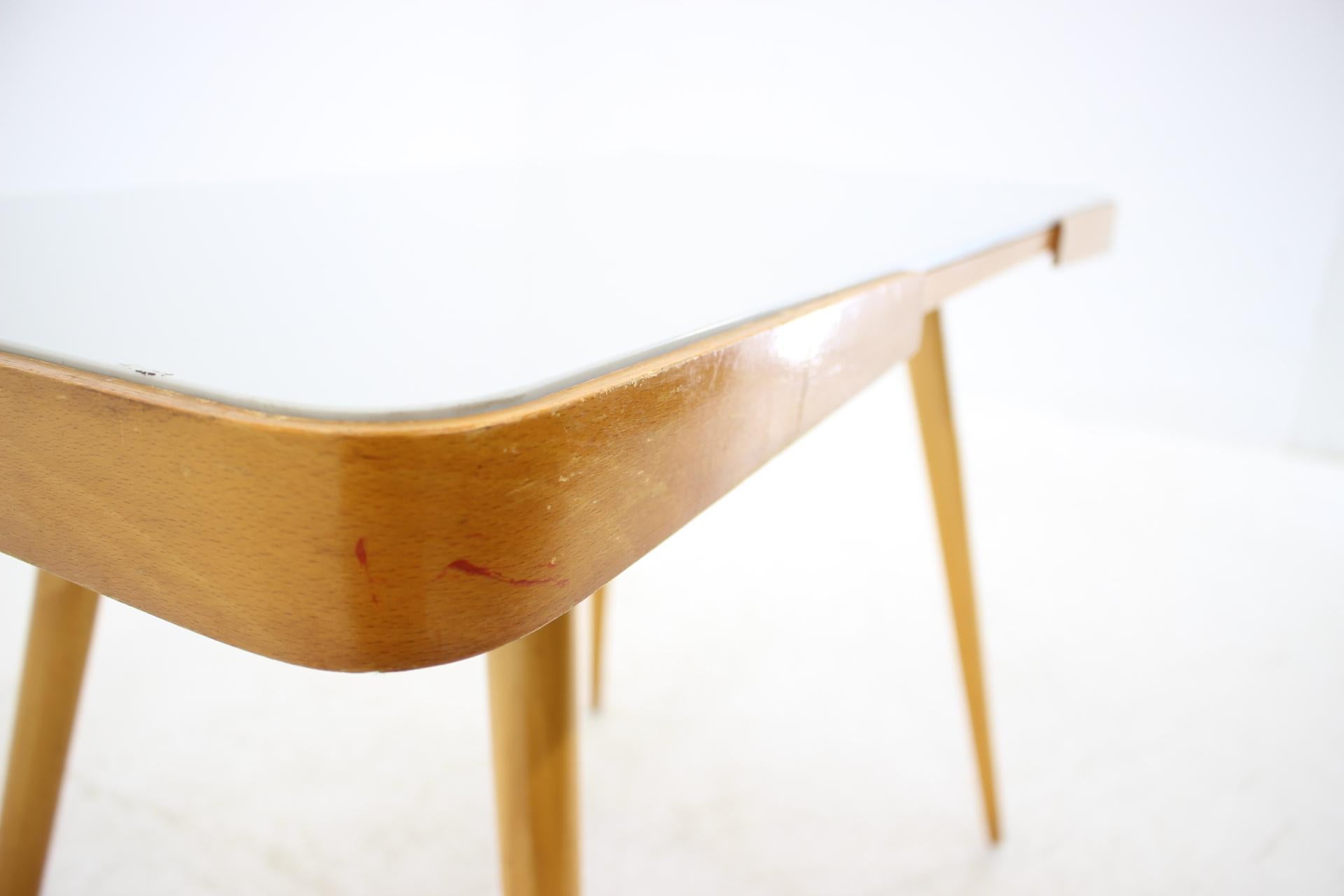 Tchèque Table basse mi-séculaire conçue par Miroslav Navrátil:: années 1960 en vente