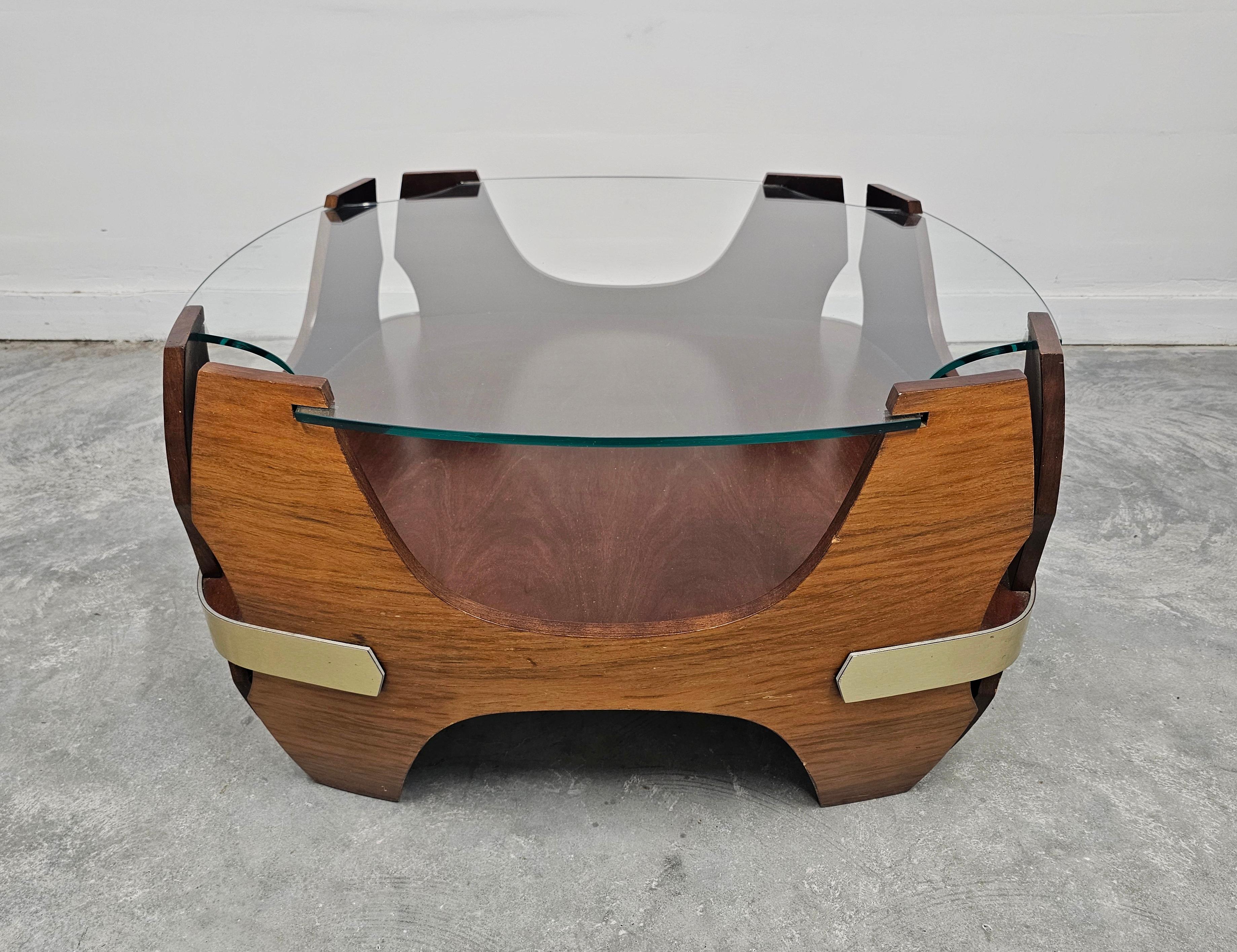 Mid Century Coffee Table done in bent plywood, with glass top, Italy 1940s For Sale 2