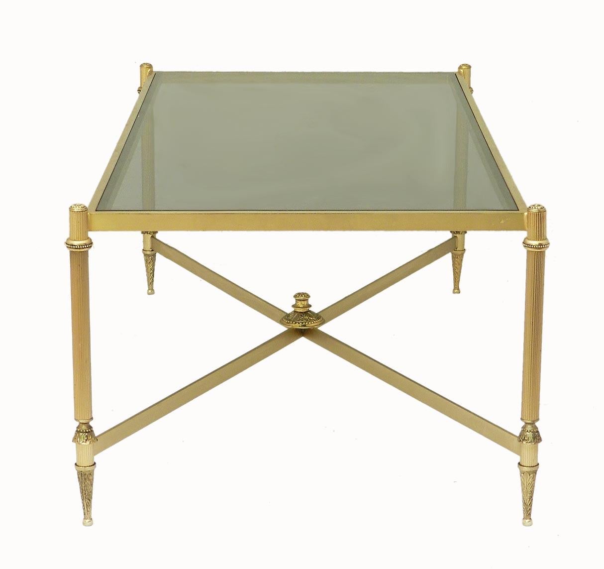 Coffee table midcentury attributed to Maison Jansen Baguès
20th century Louis XVI revival
Glass top
Gilt metal frame
Good vintage condition with minor signs of age and wear nothing major.


 